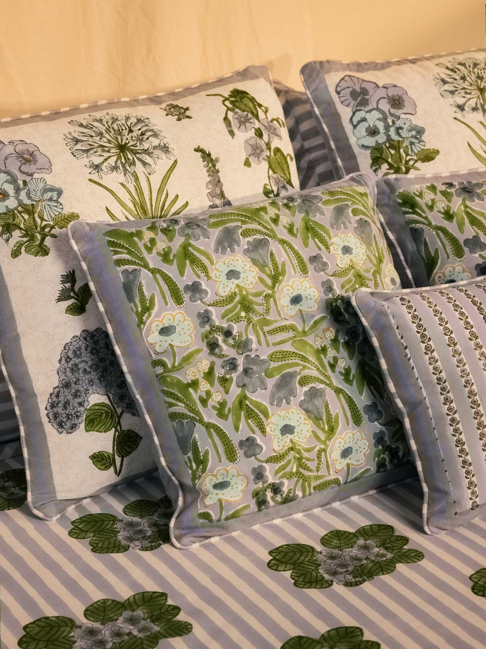 Suvasa Botanicals 16" x 16" Cushion Cover