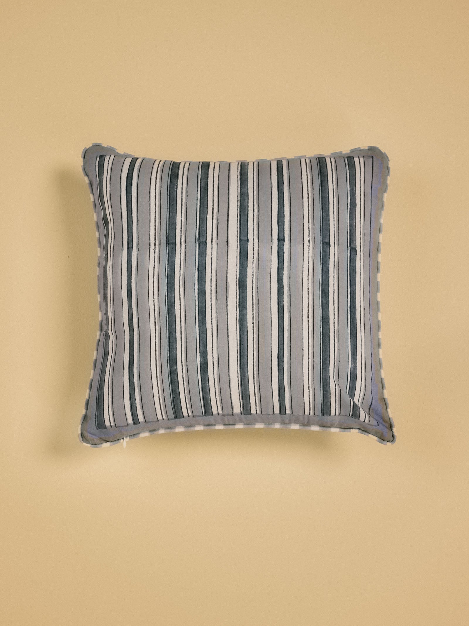 Suvasa Botanicals 16" x 16" Cushion Cover