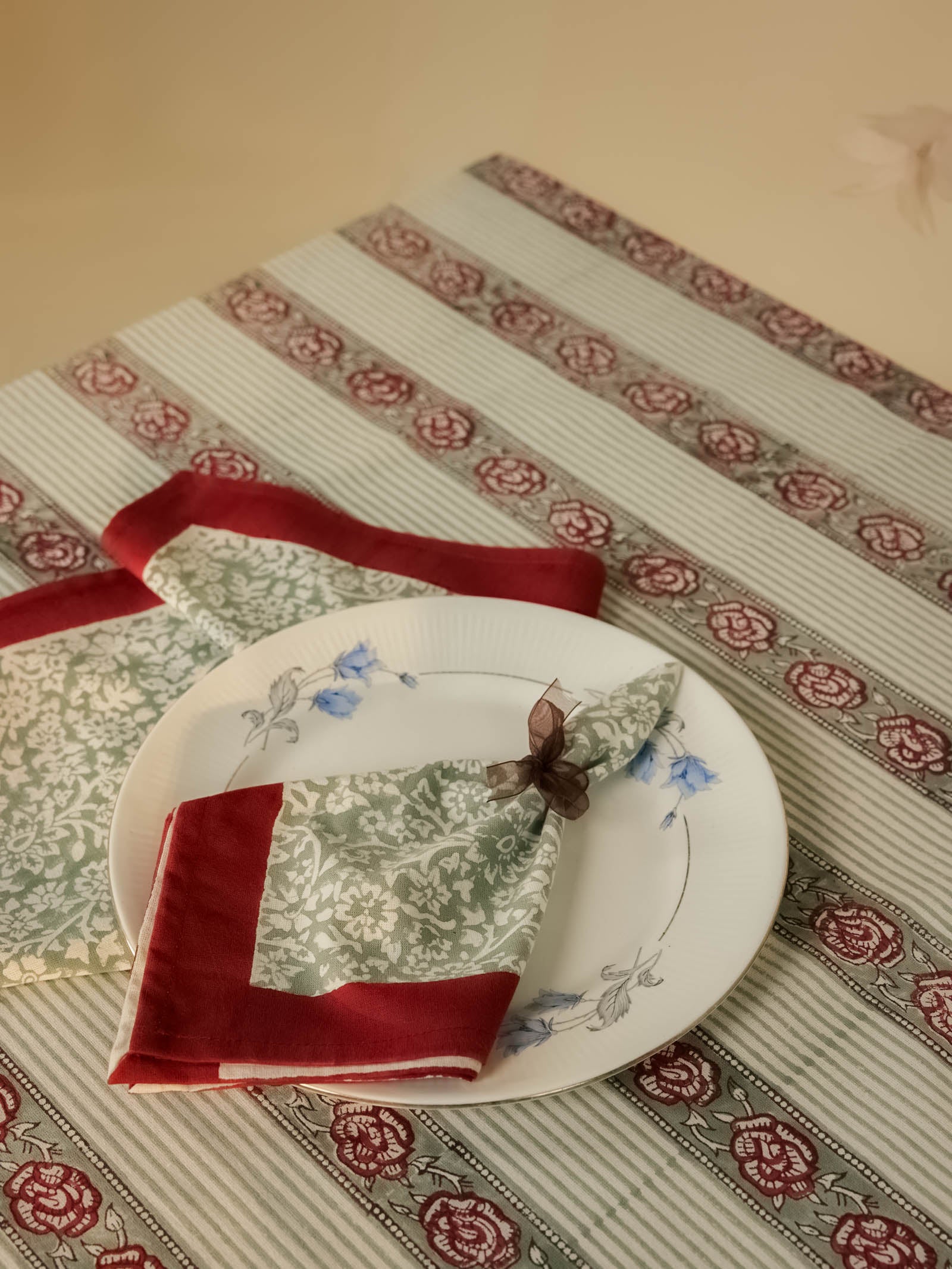 Dream of Rubies Dinner Napkin (Set of 6)