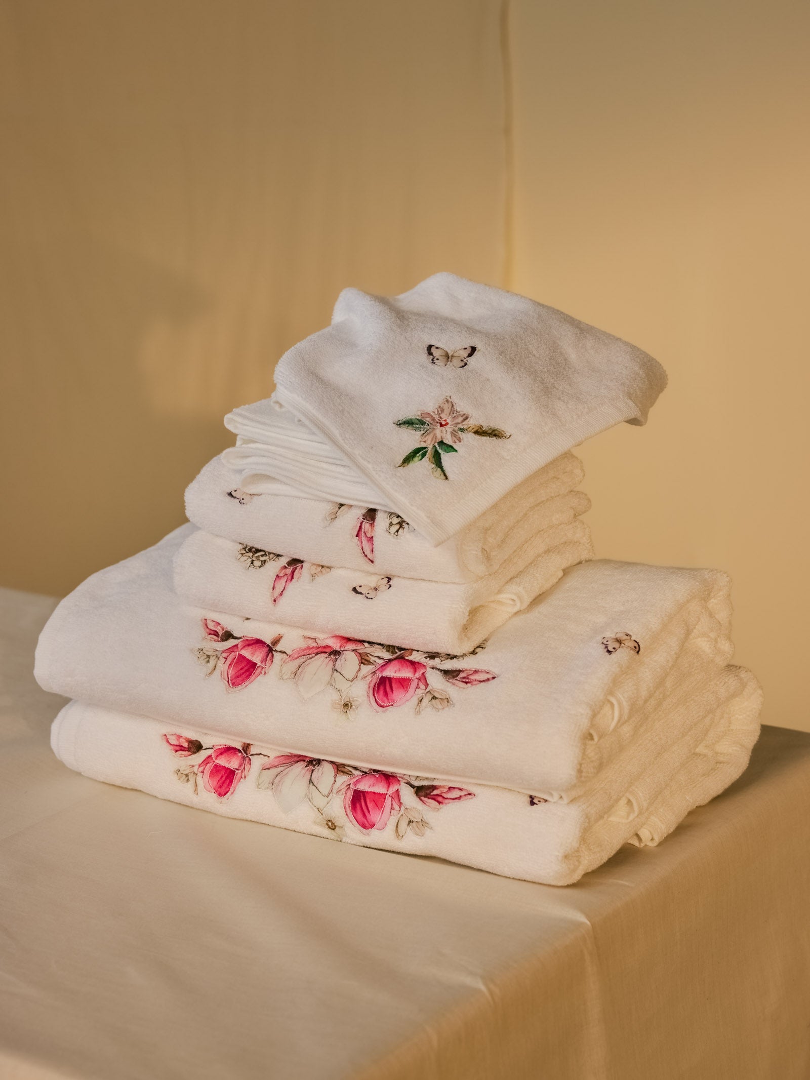 Morning Cheers Bath Towel