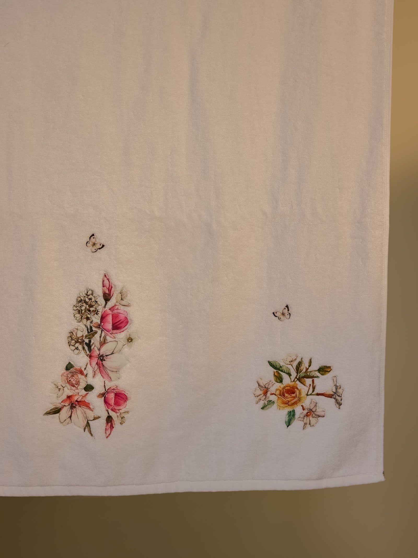 Morning Cheers Bath Towel