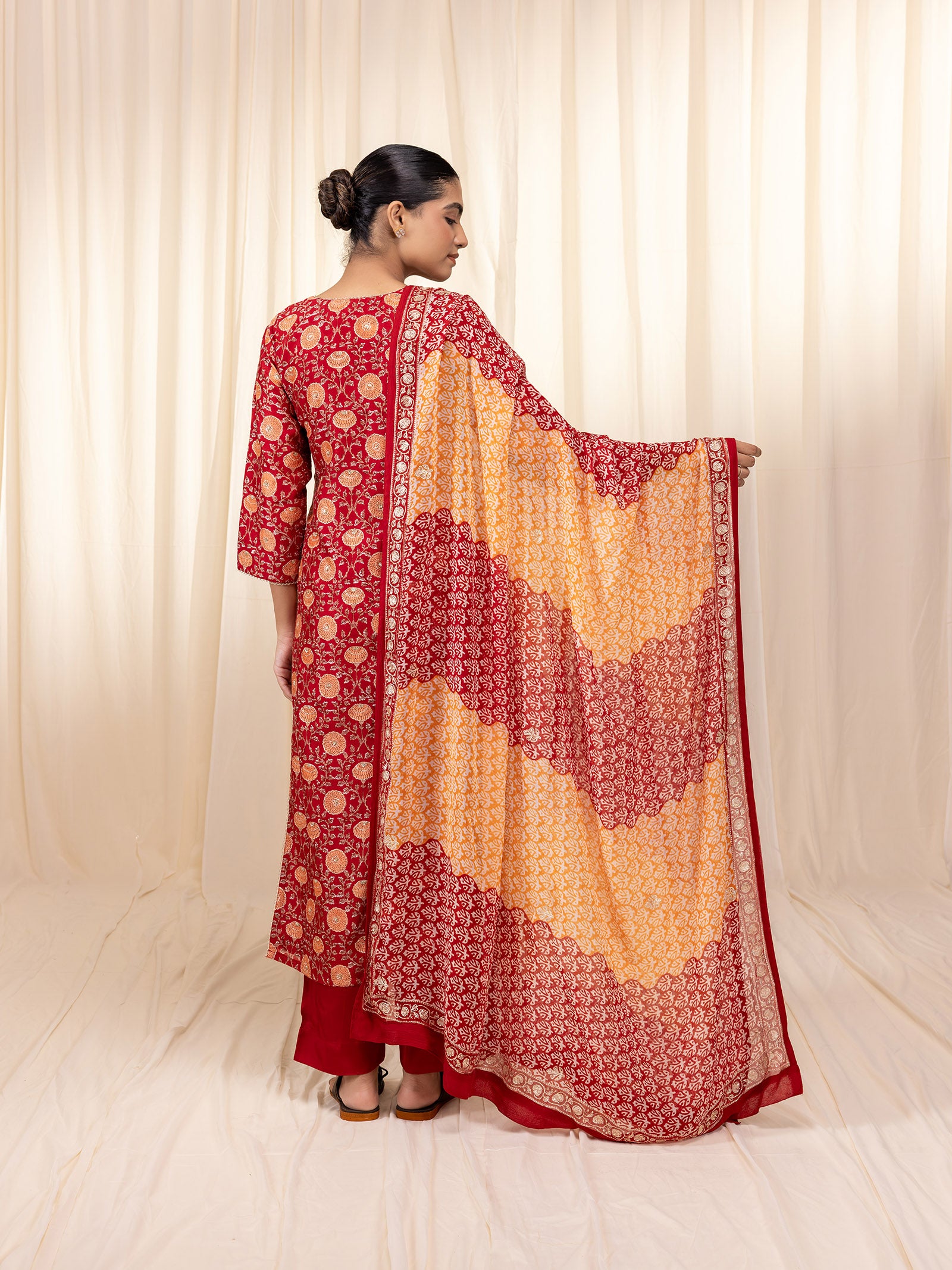 Sakhi Saheliya Red Chiffon Dupatta