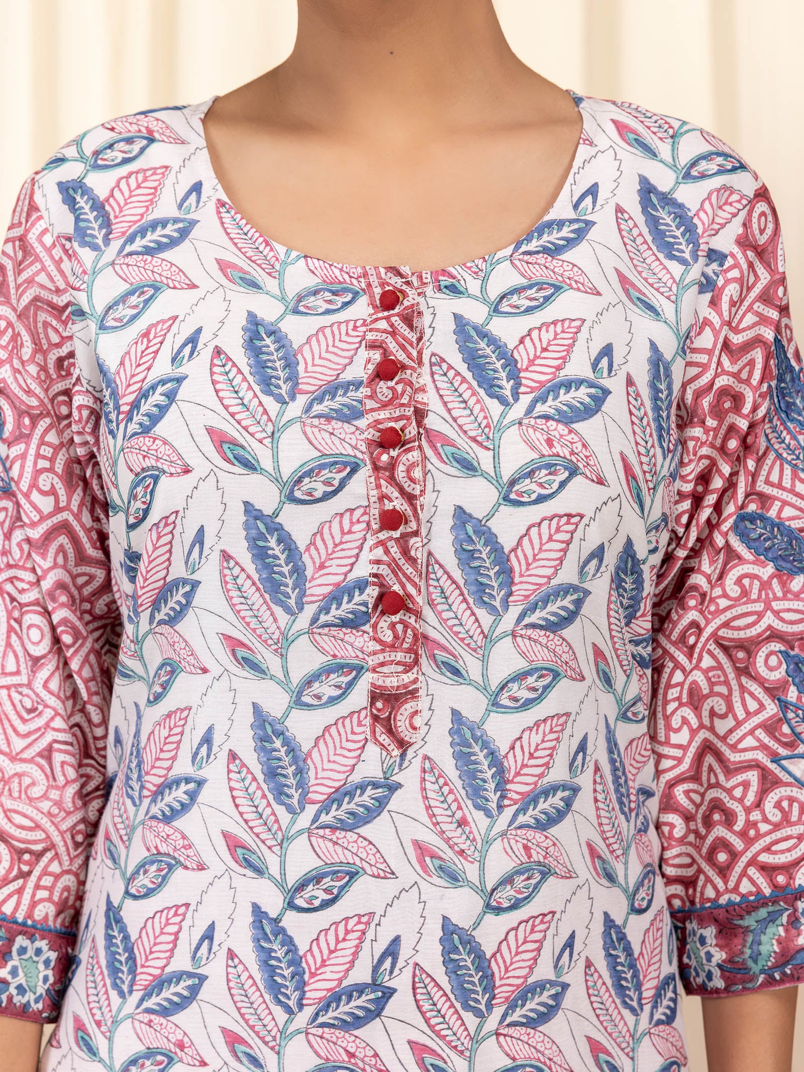 Laal Pattiya Chanderi Kurta