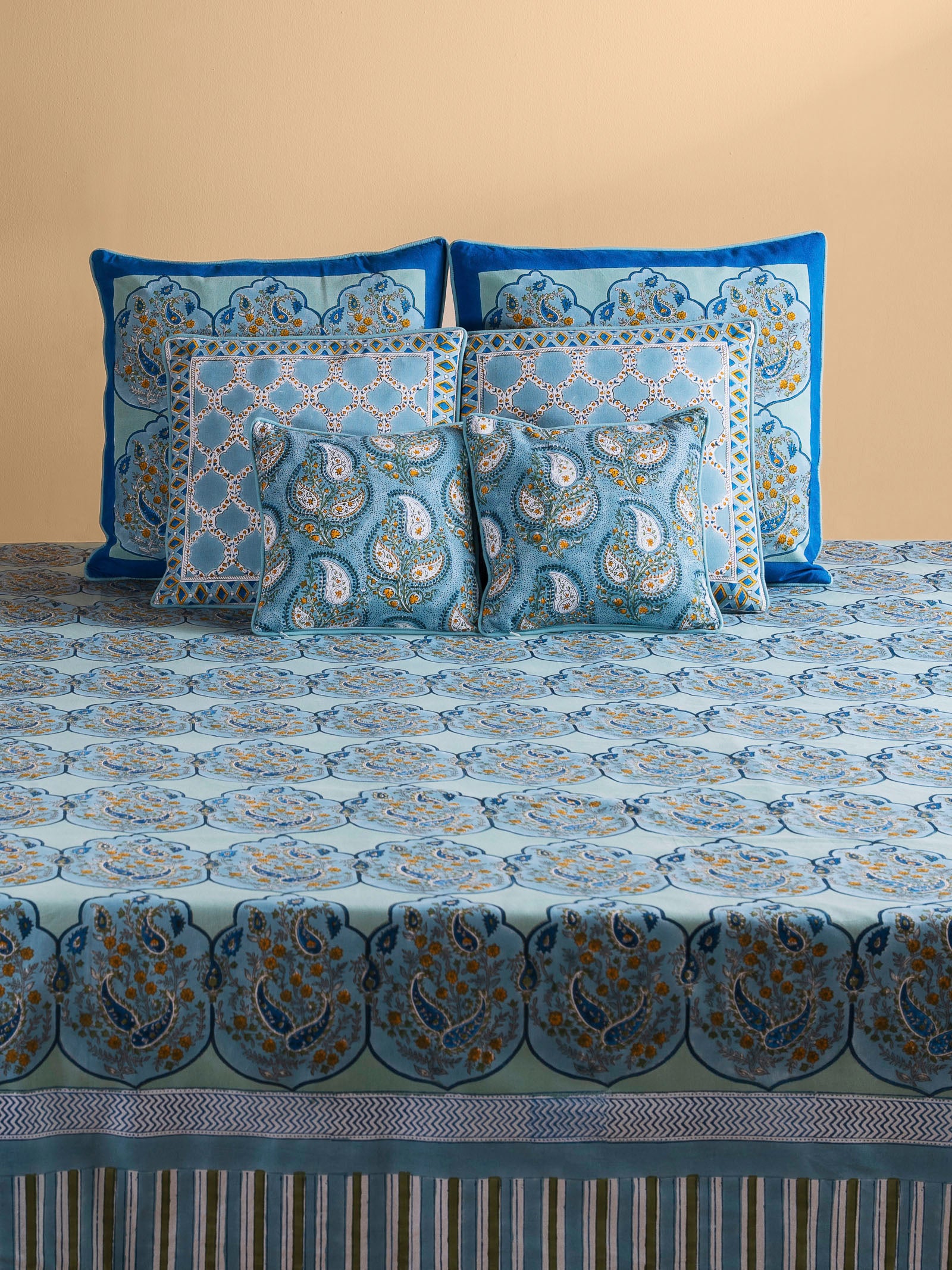 Chandra Mahal 20" x 20" Cushion Cover