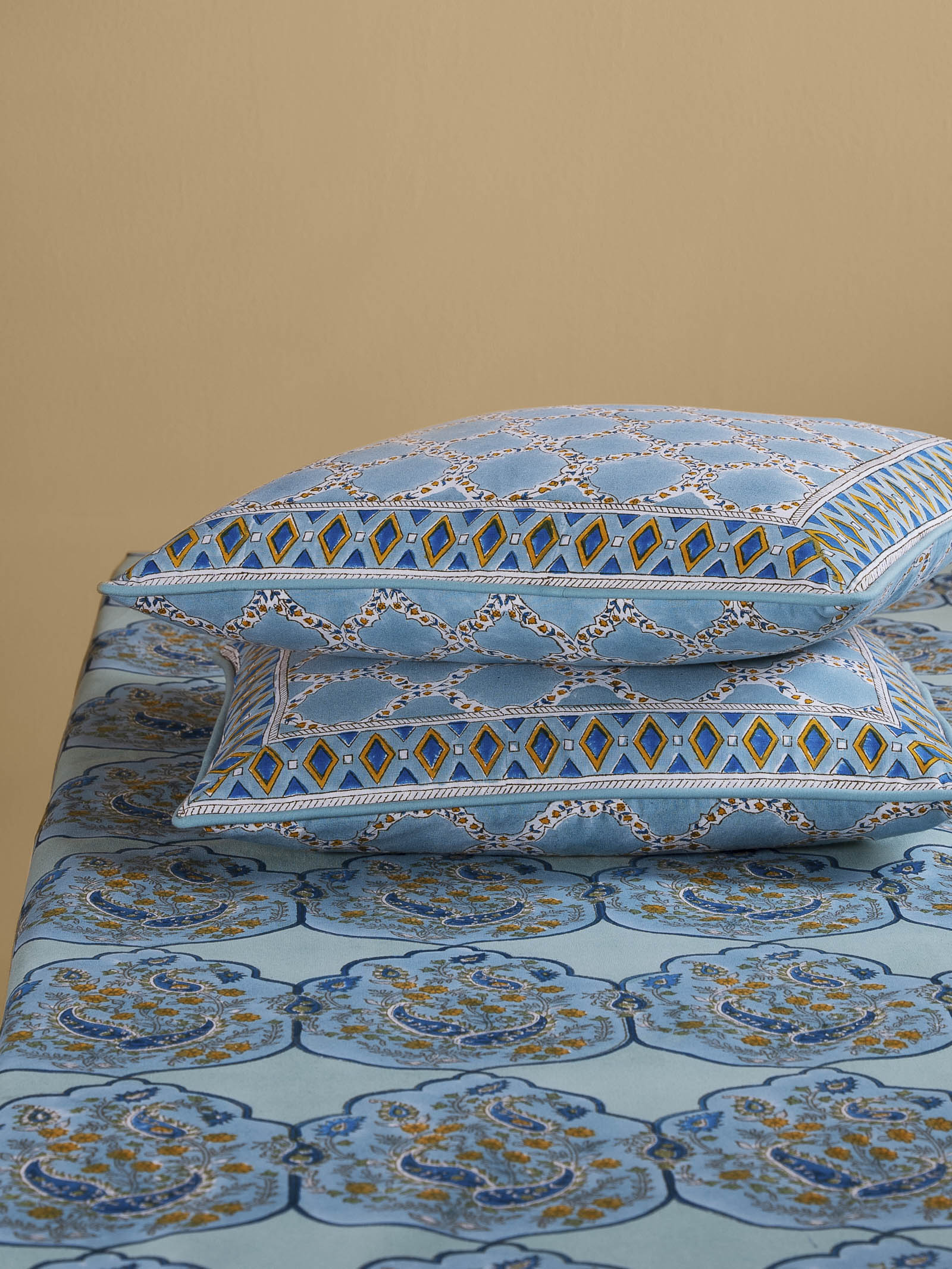 Chandra Mahal 16 " x 16" Cushion Cover