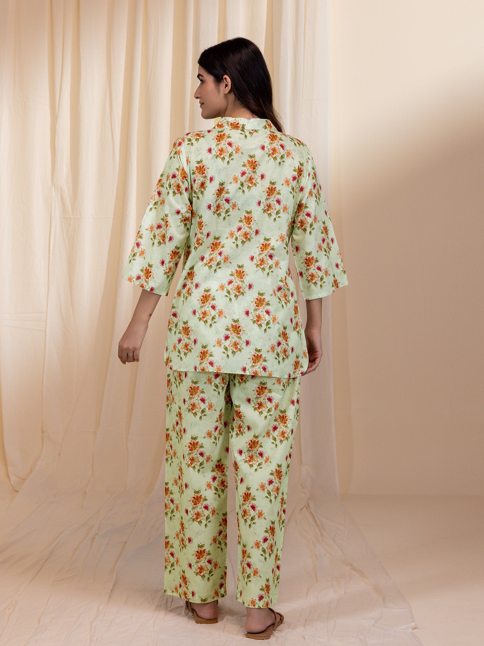 English Green Voile Night Suit