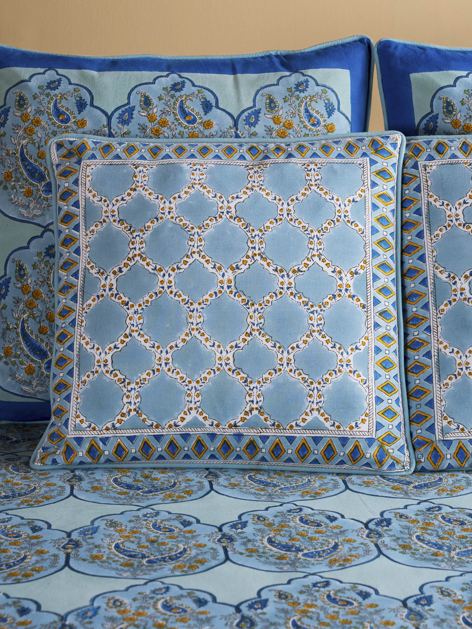 Chandra Mahal 16 " x 16" Cushion Cover