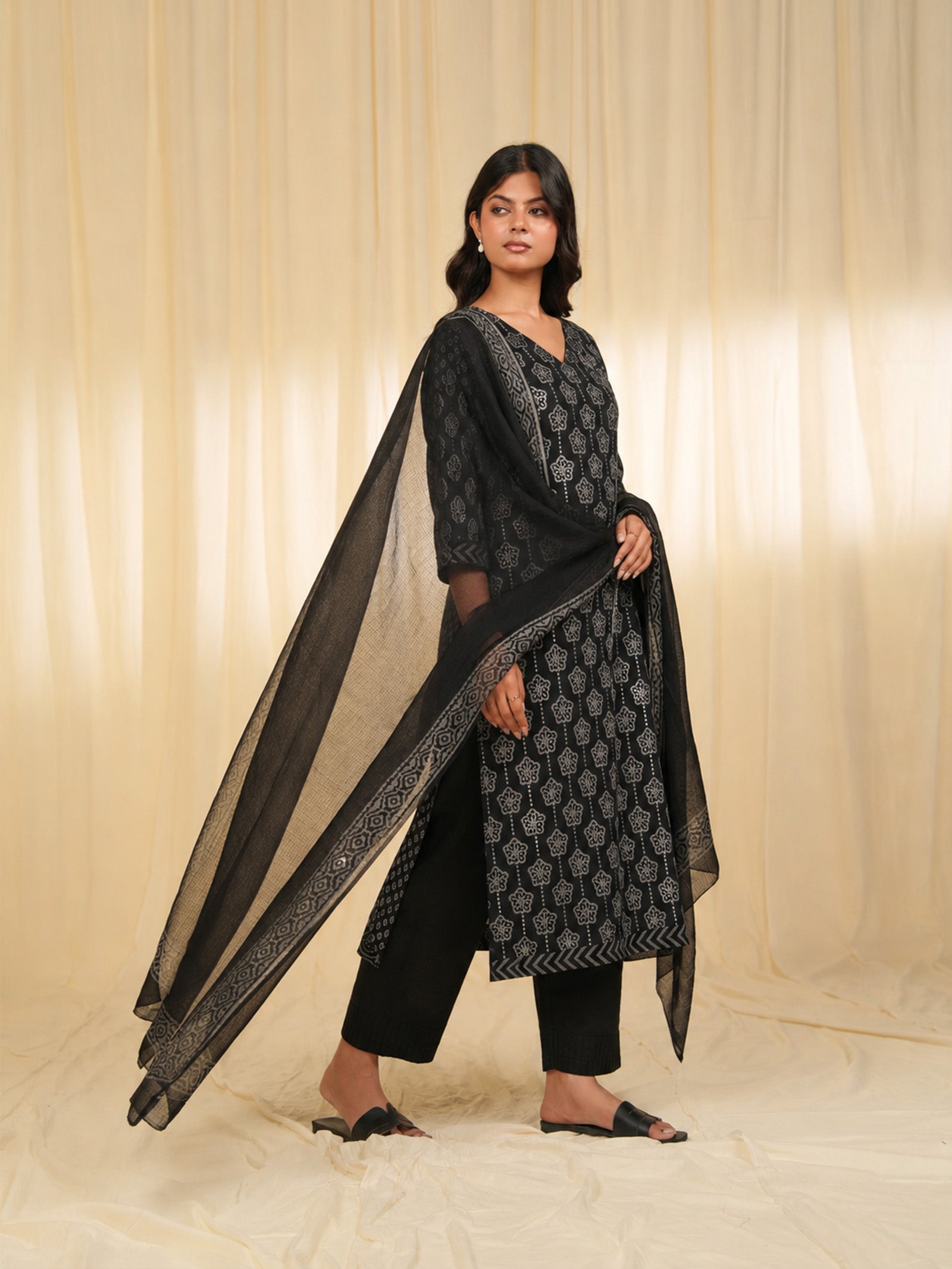 B.G. Tribal Kota Dupatta