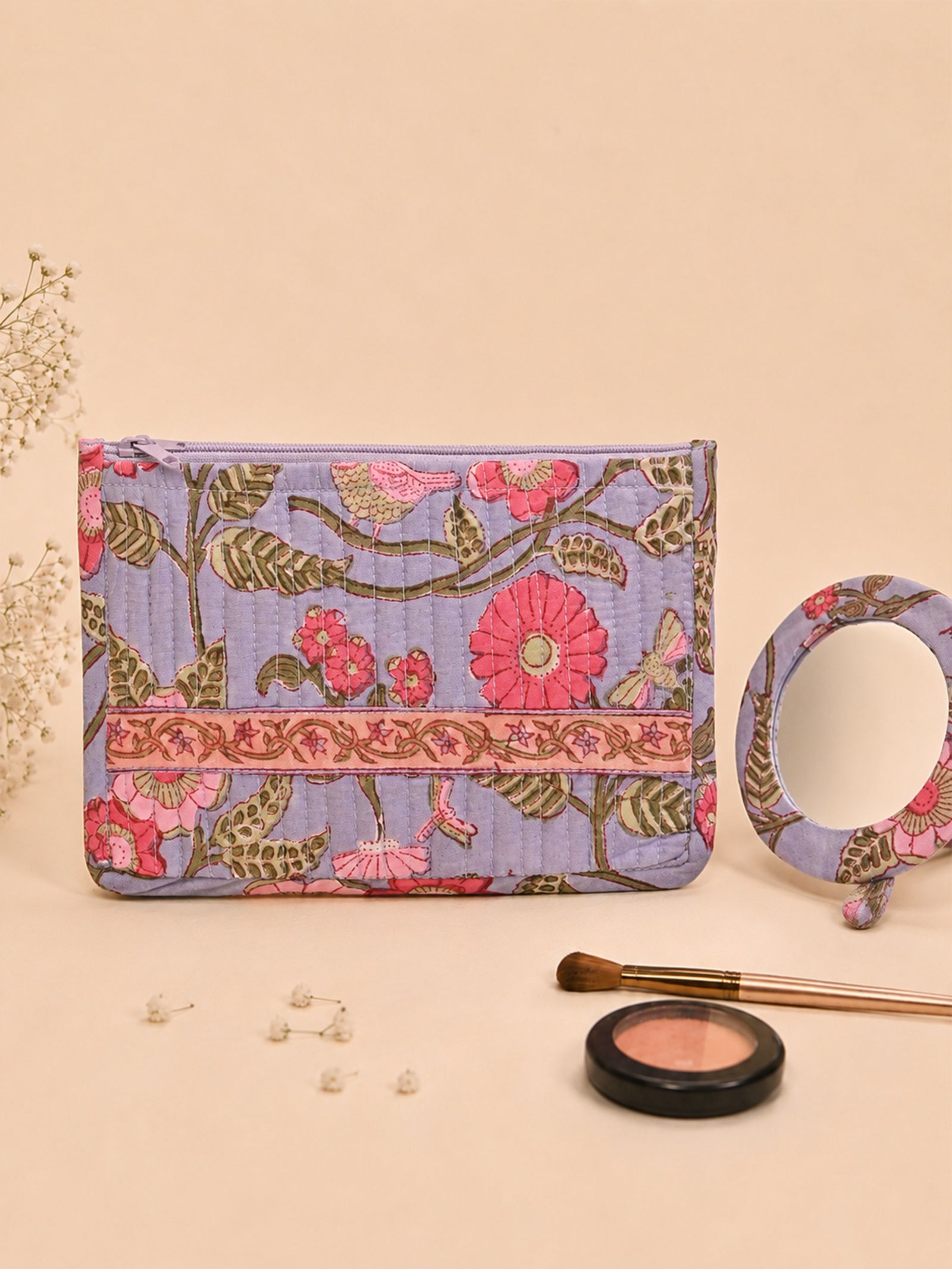 Daisy Quilted Makeup Pouch With Mirror