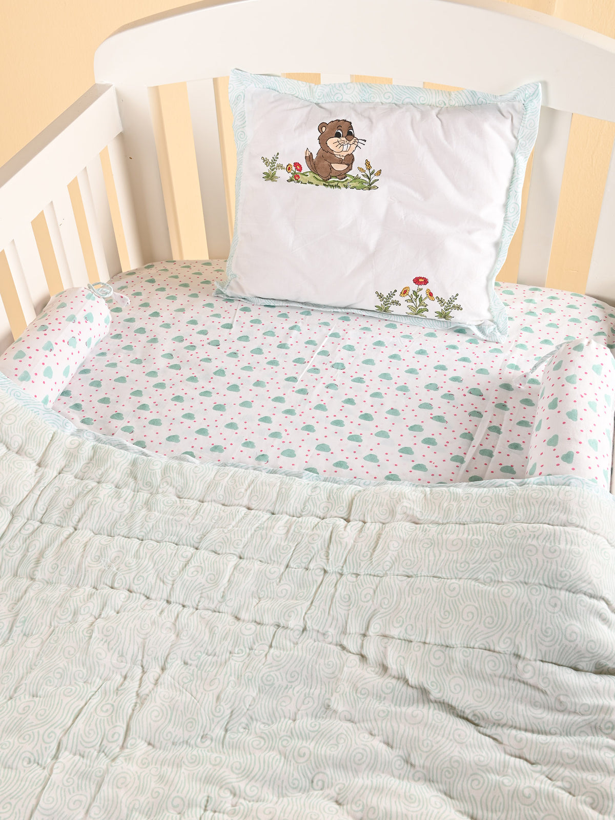 Eager Beaver Crib Set
