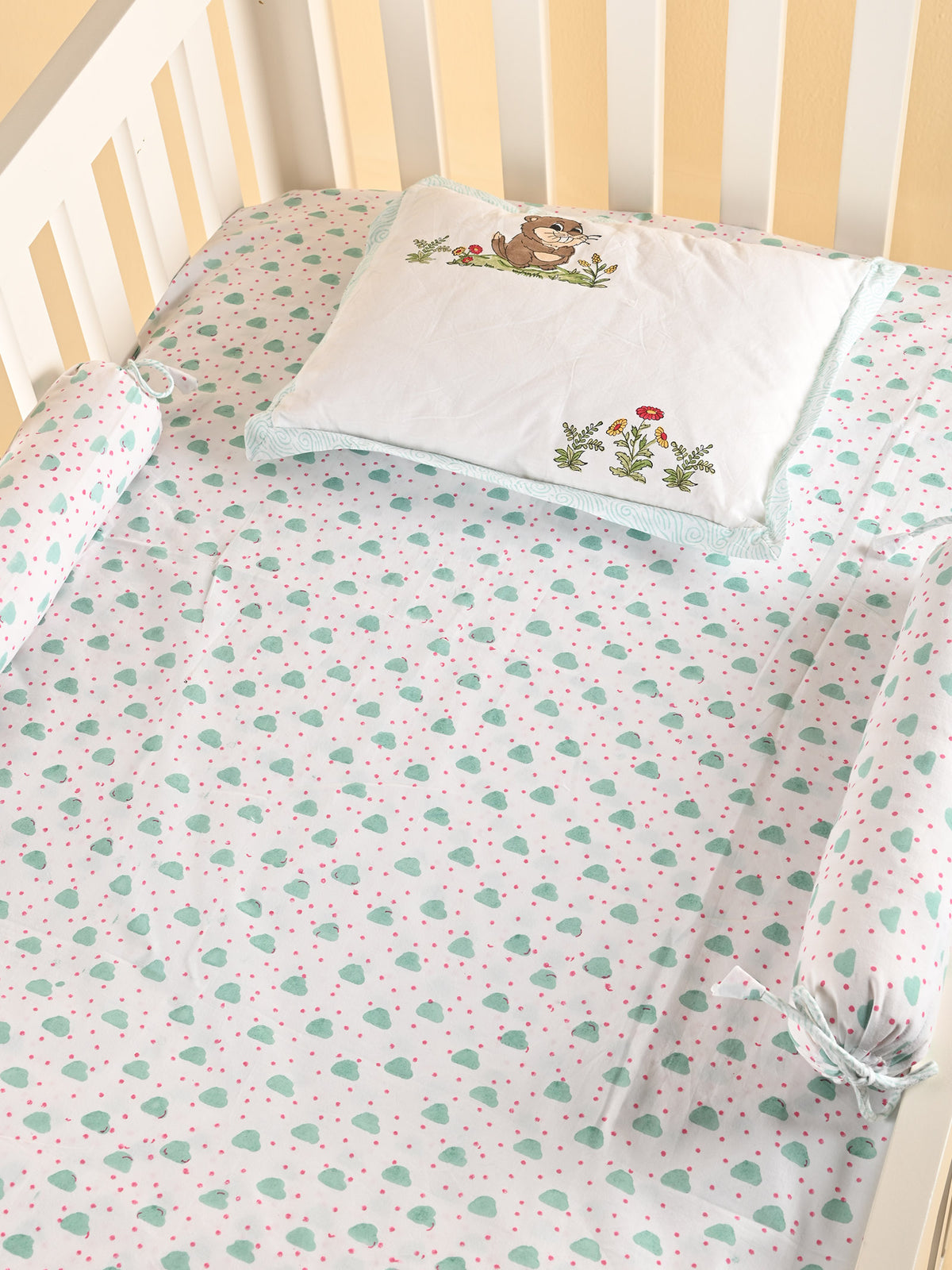 Eager Beaver Crib Set