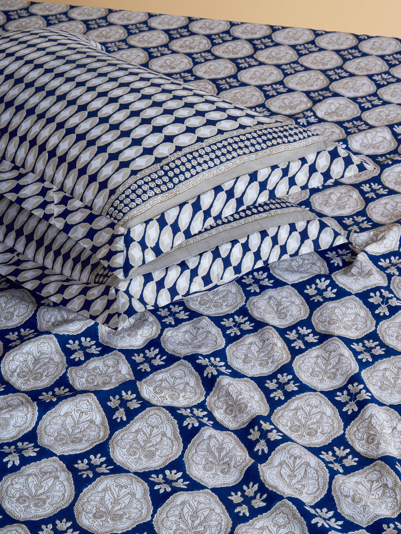 Fateh Sagar Bed Cover