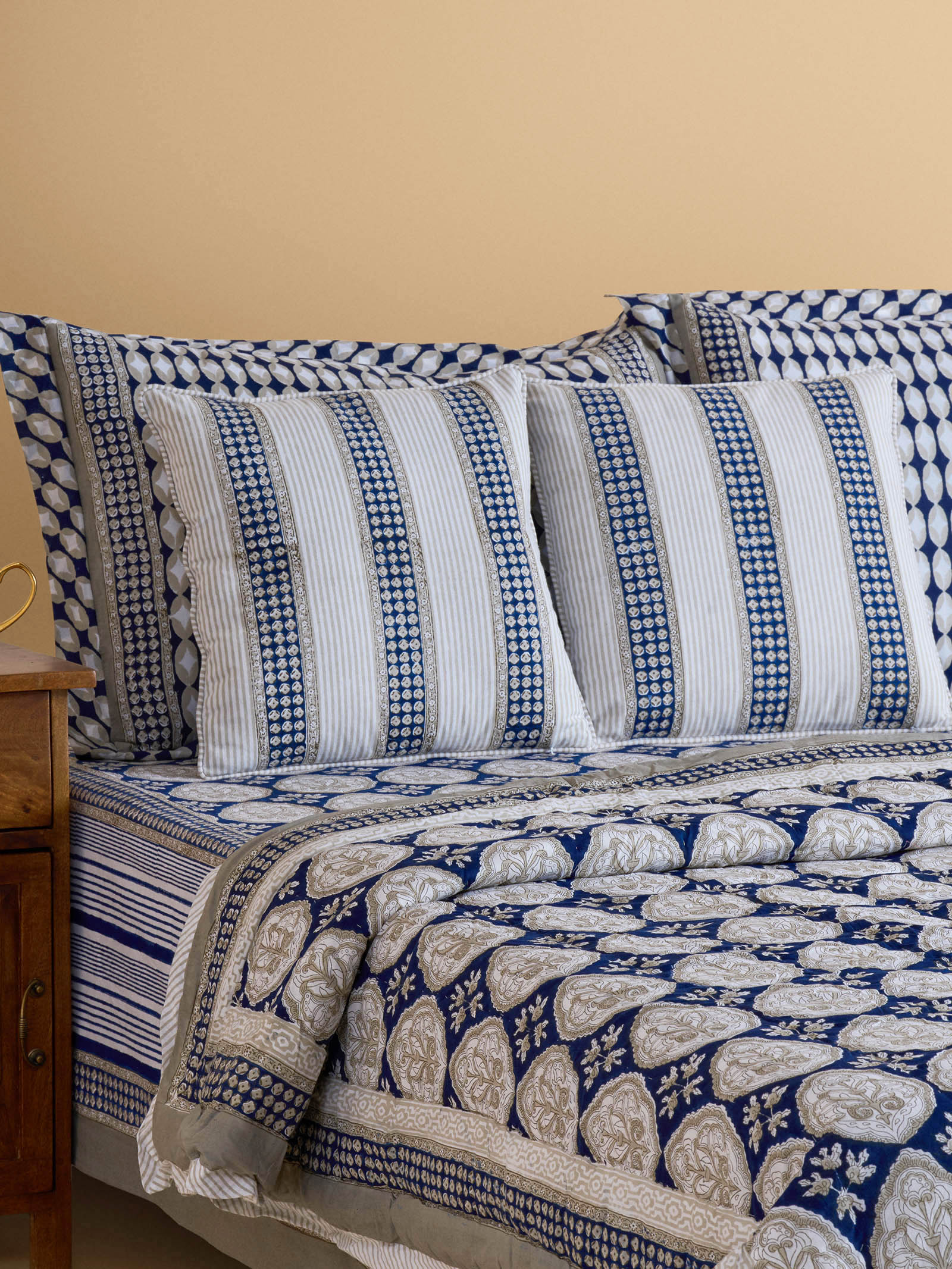 Fateh Sagar 16" x 16" Cushion Cover