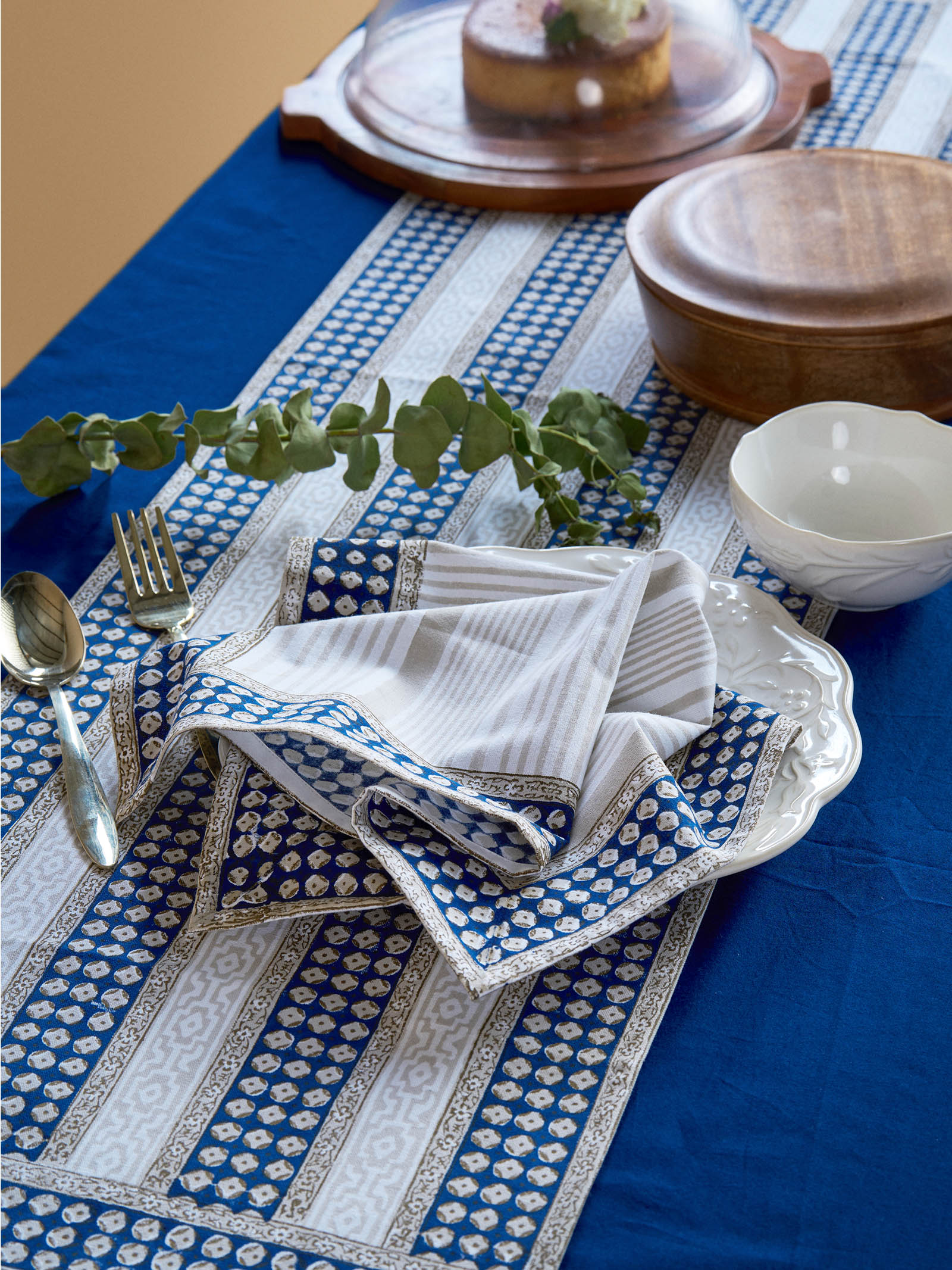 Fateh Sagar Table Runner