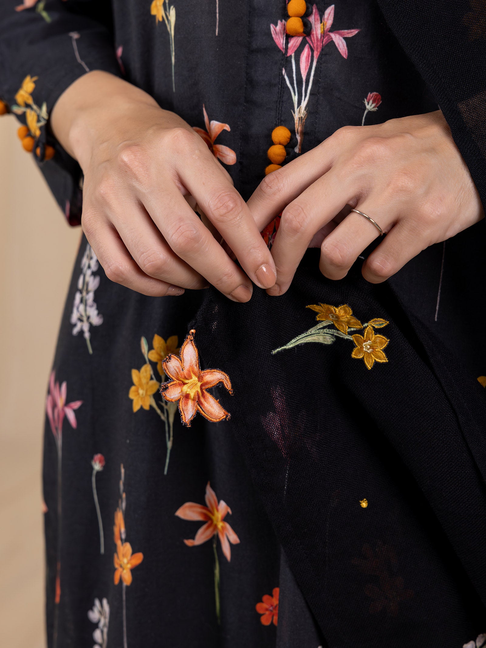 Flowers And More Woollen Stole