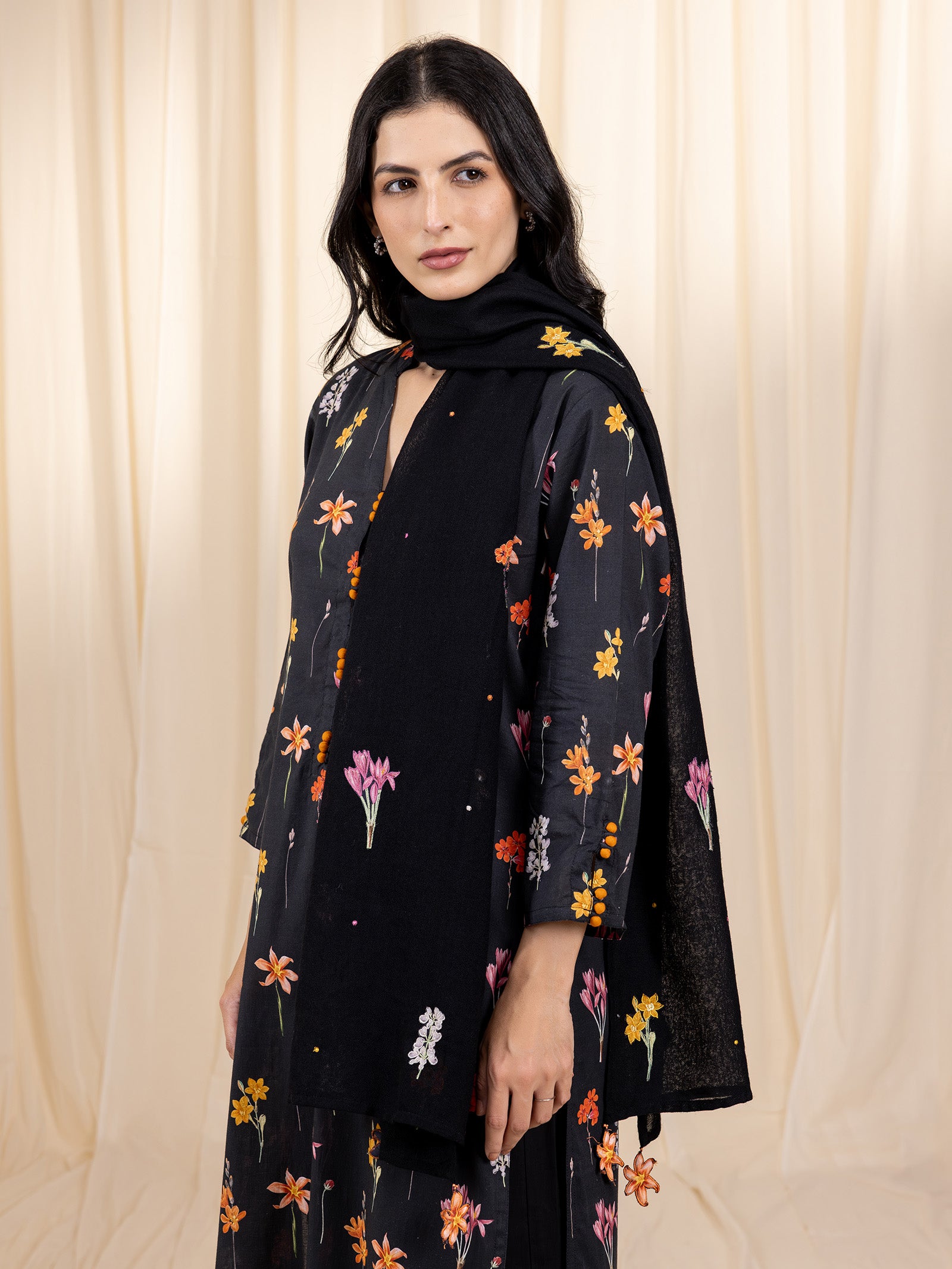 Flowers And More Woollen Stole
