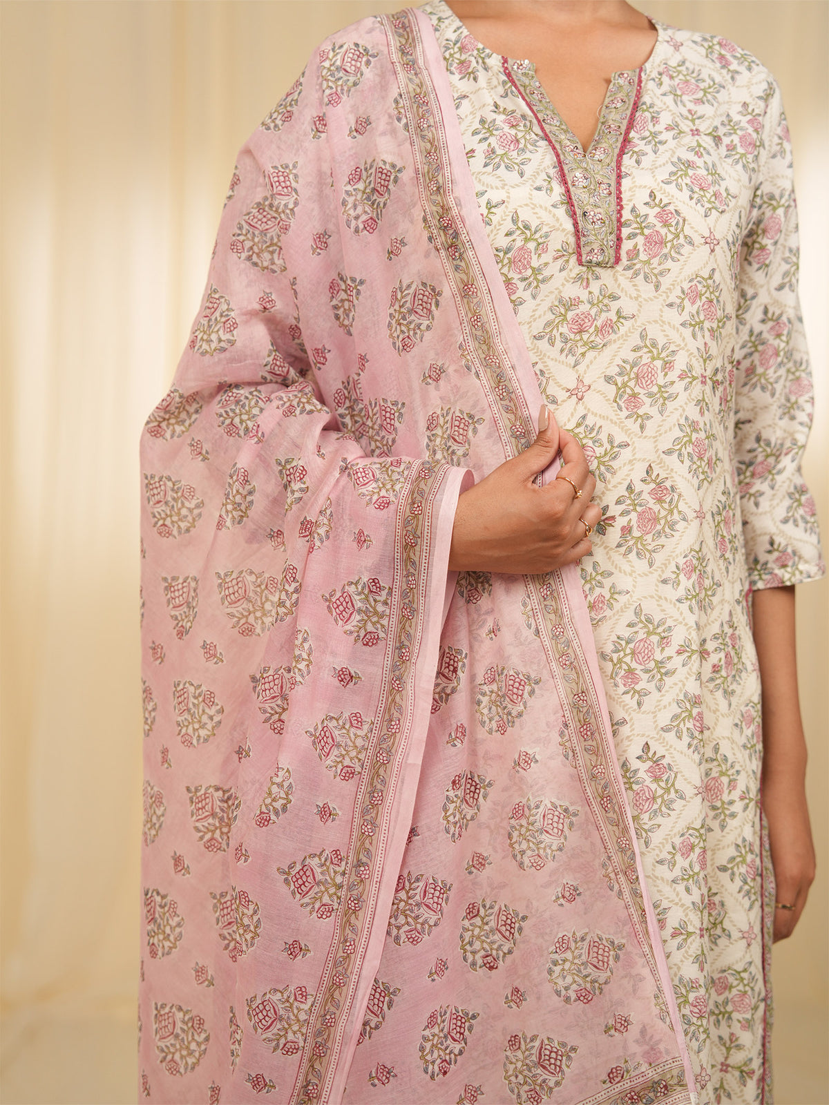 Gulposh Chanderi Dupatta