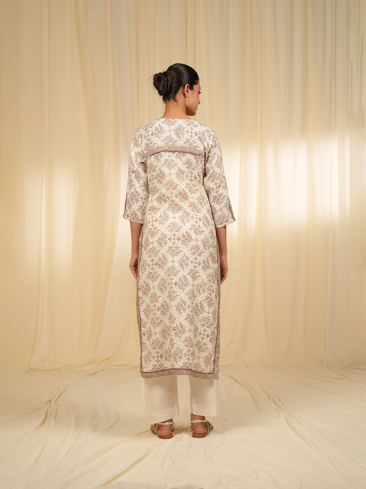 Gulposh Chanderi Kurta