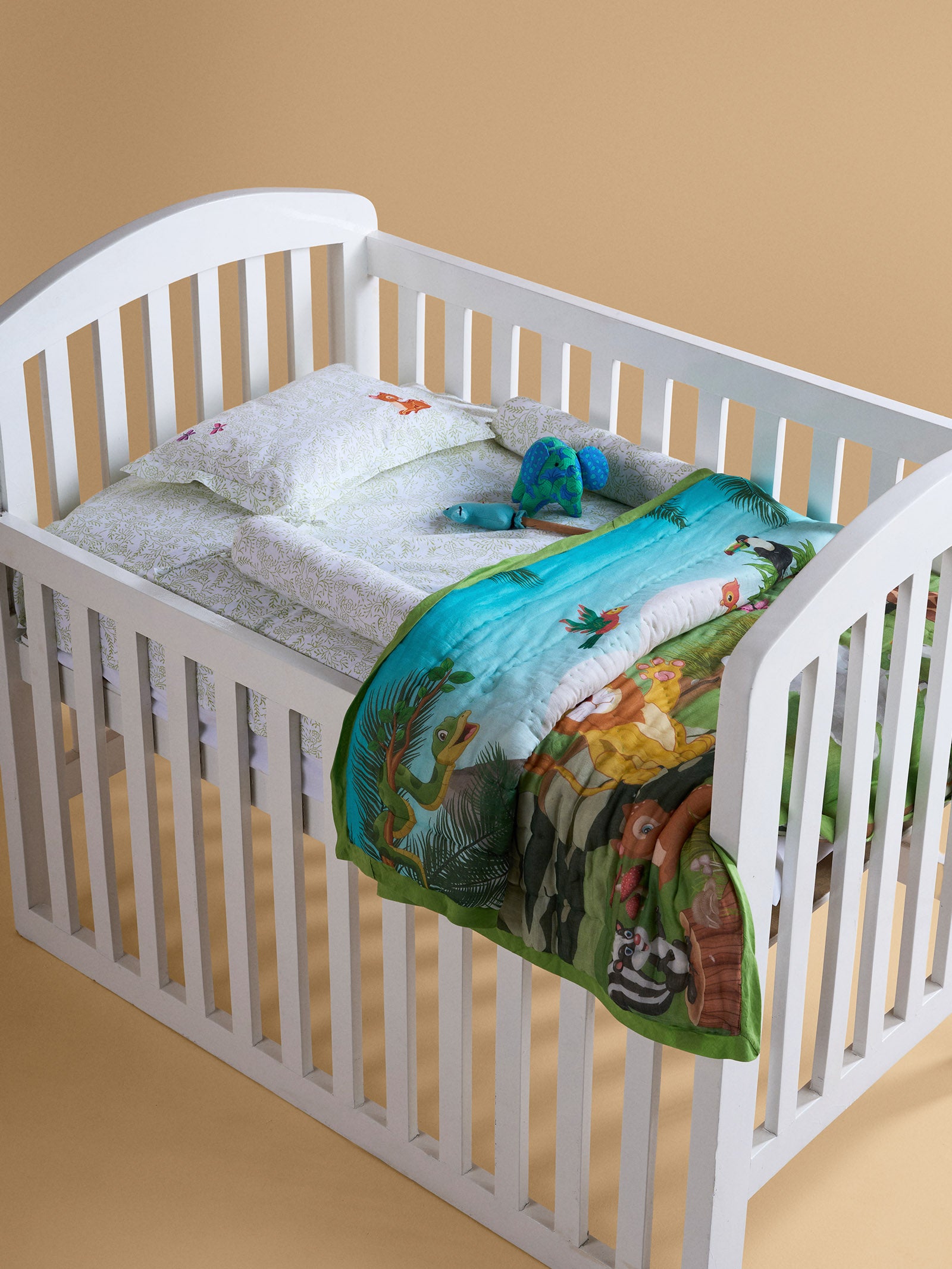 Jungle Life Crib Set