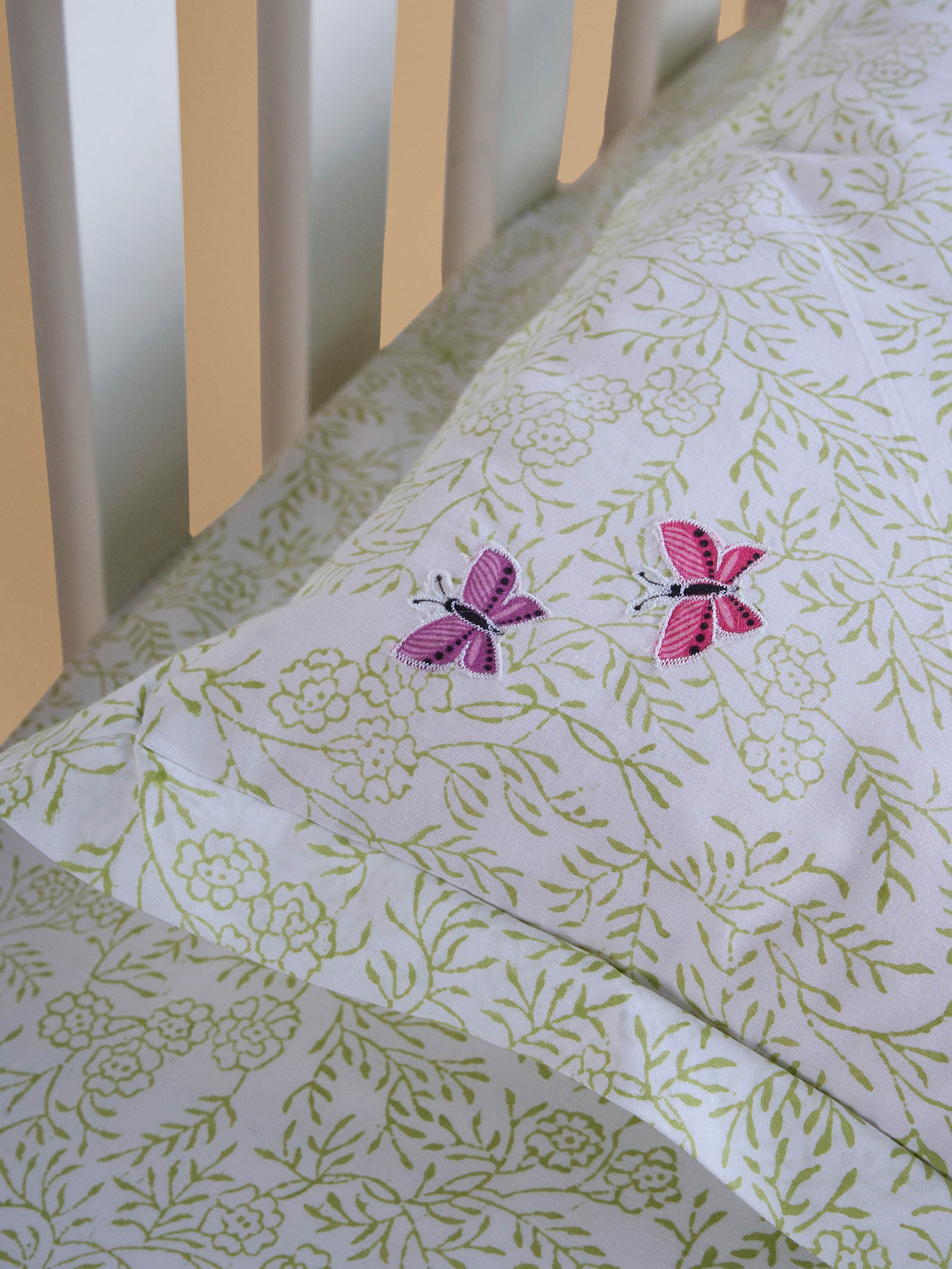 Jungle Life Crib Set