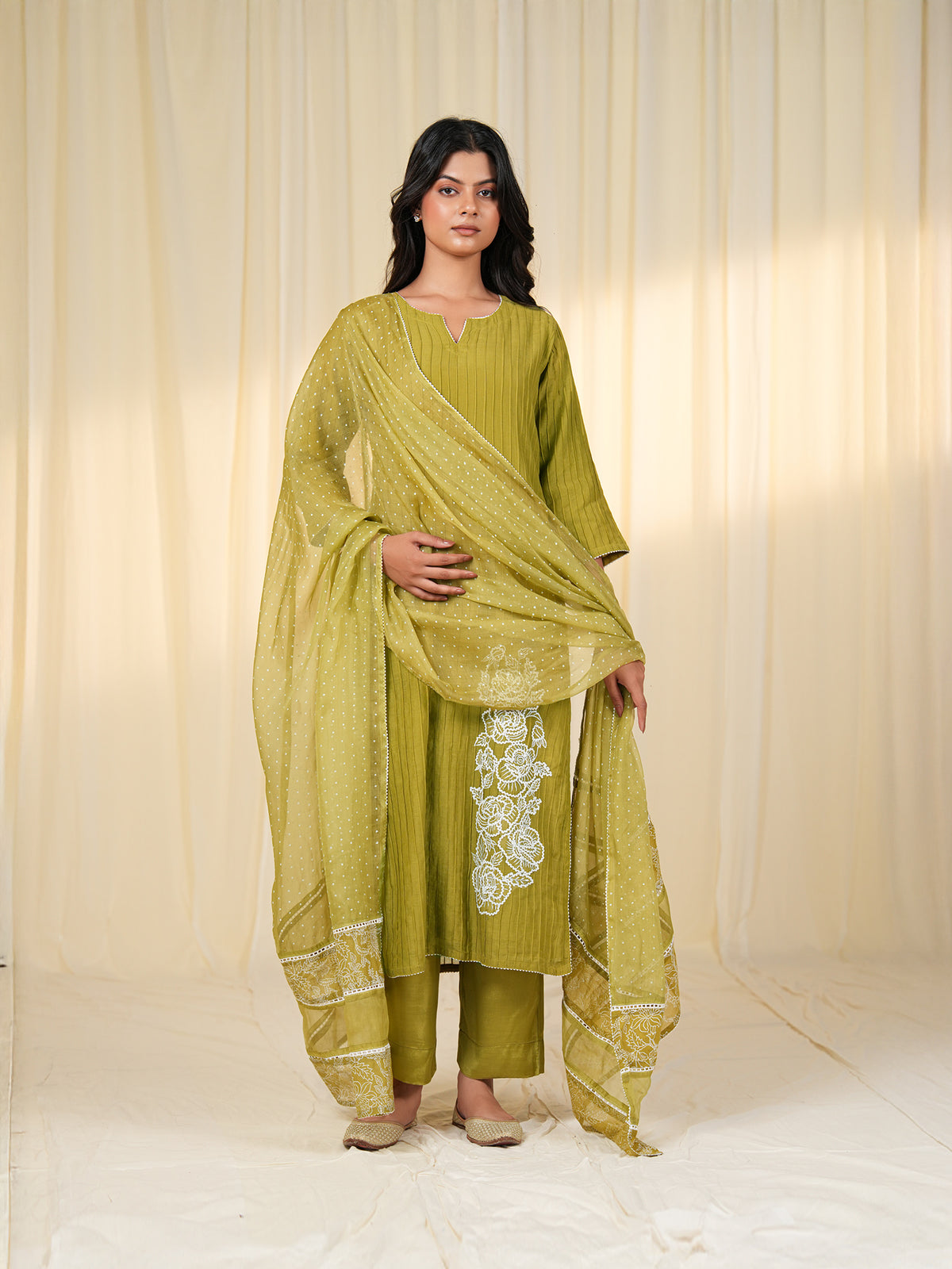 Laced-Up Avocado Organza Dupatta
