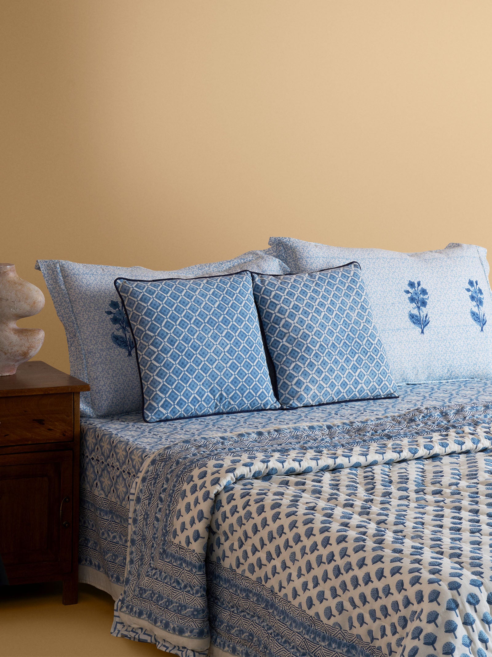 Lake Pichola 16" x 16" Cushion Cover