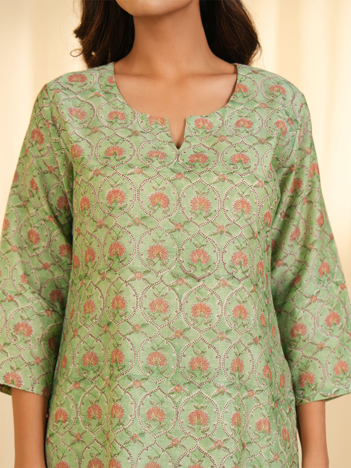 Nayaab Chanderi Kurta