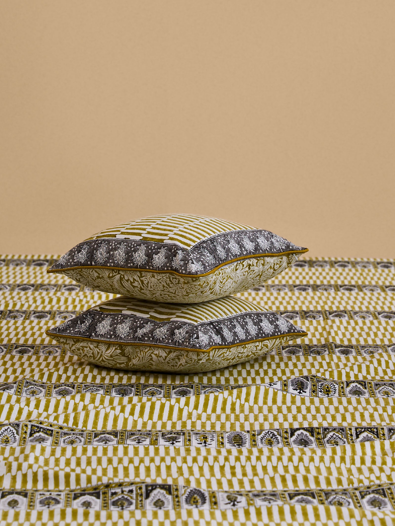 Kumbhalgarh 12" x 12" Cushion Cover