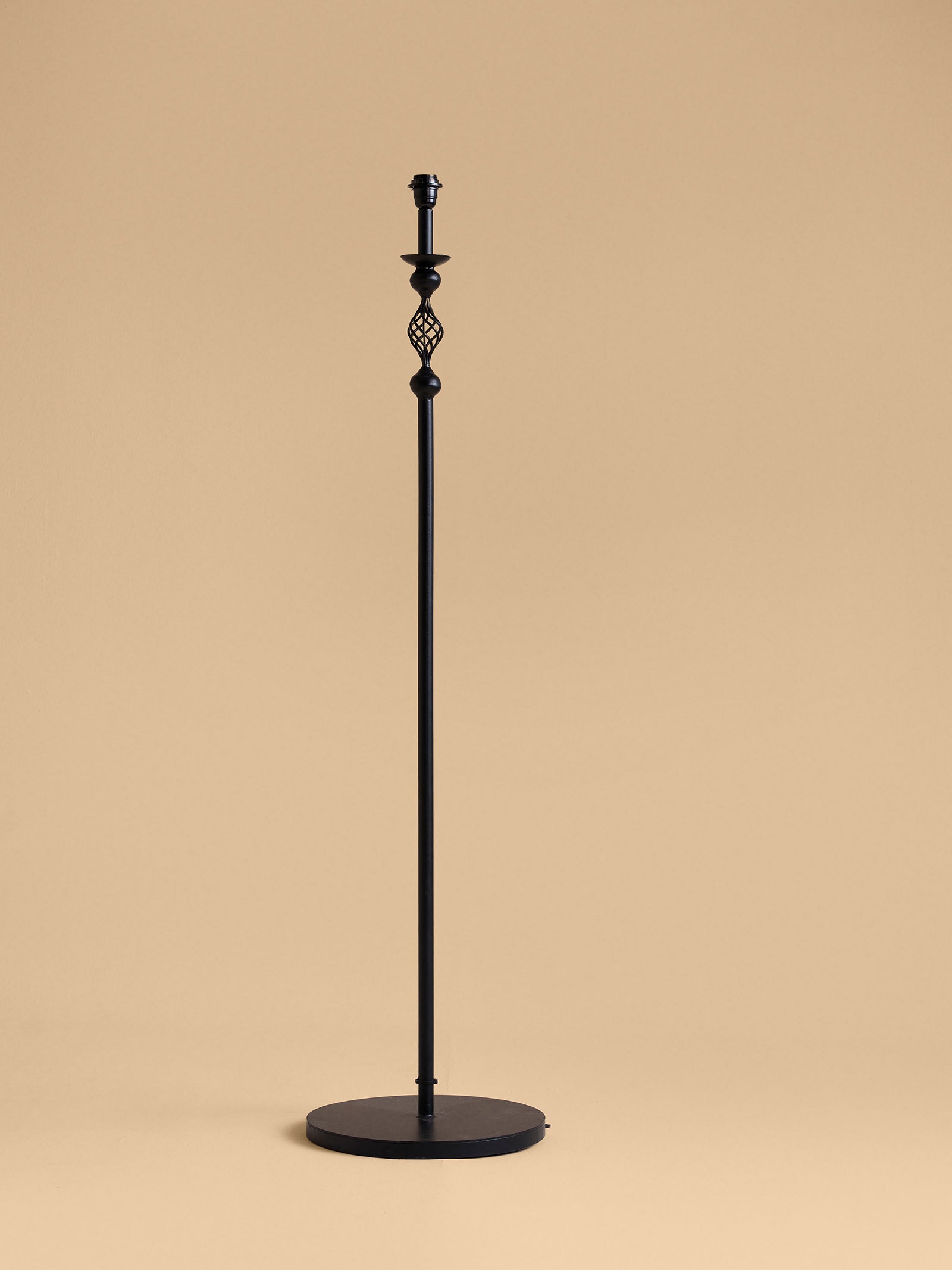 Seronera Iron Lamp Stand