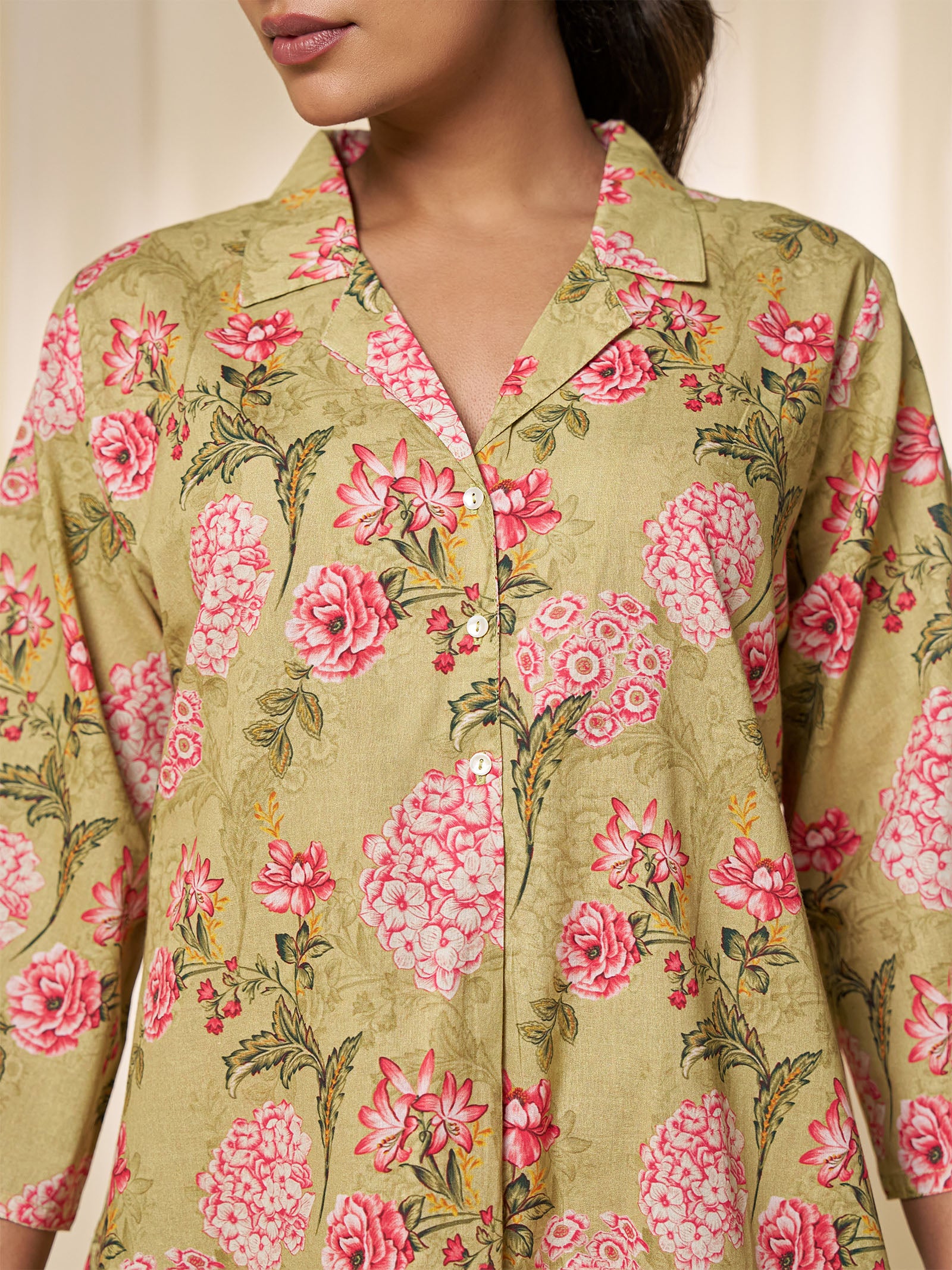 Sour Cream Collared Cotton Night Suit