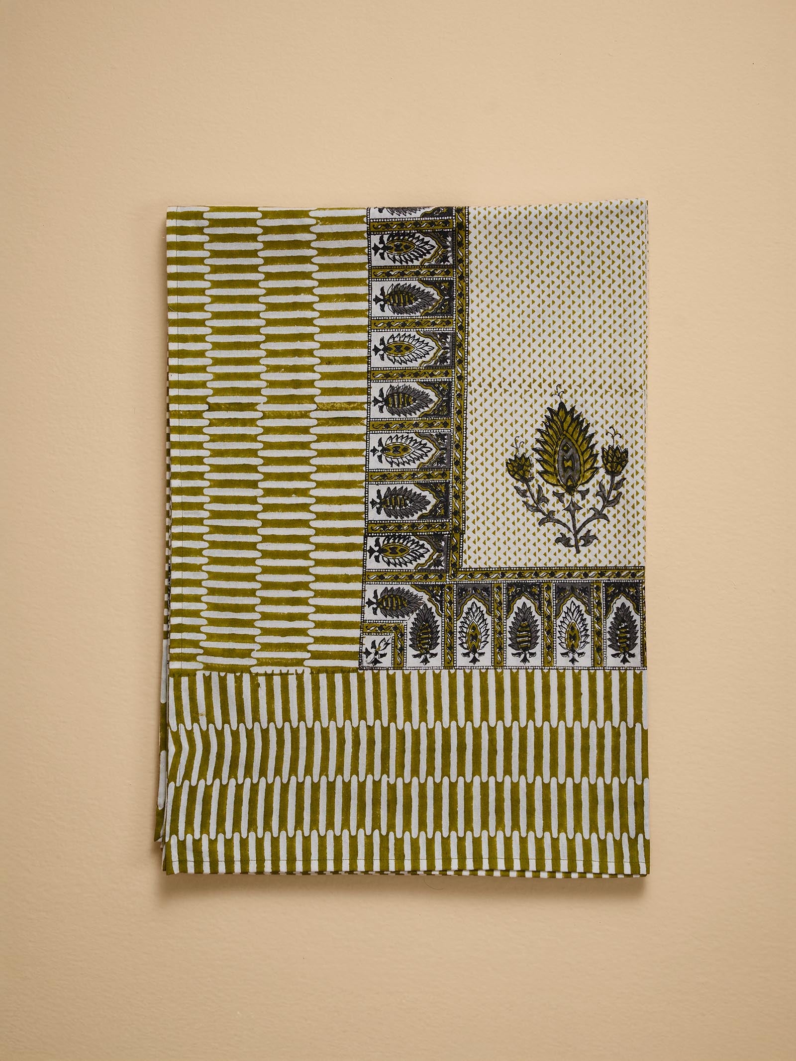 Kumbhalgarh Table Cover