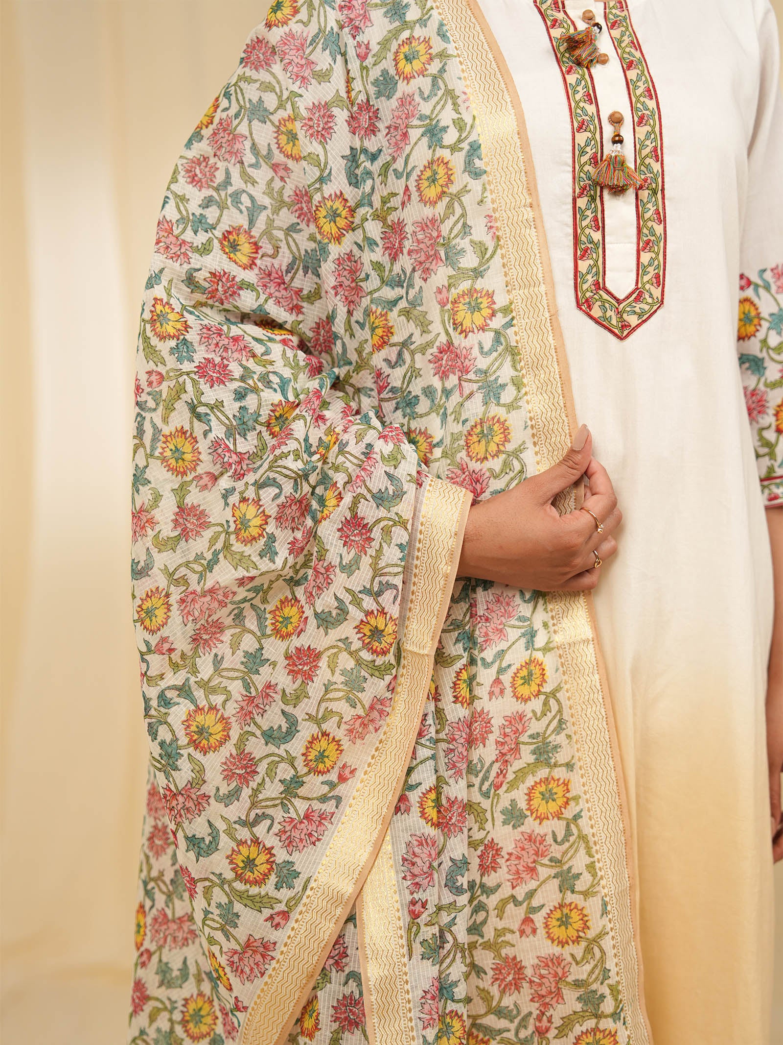 Vanilla Blossom Maheshwari Dupatta