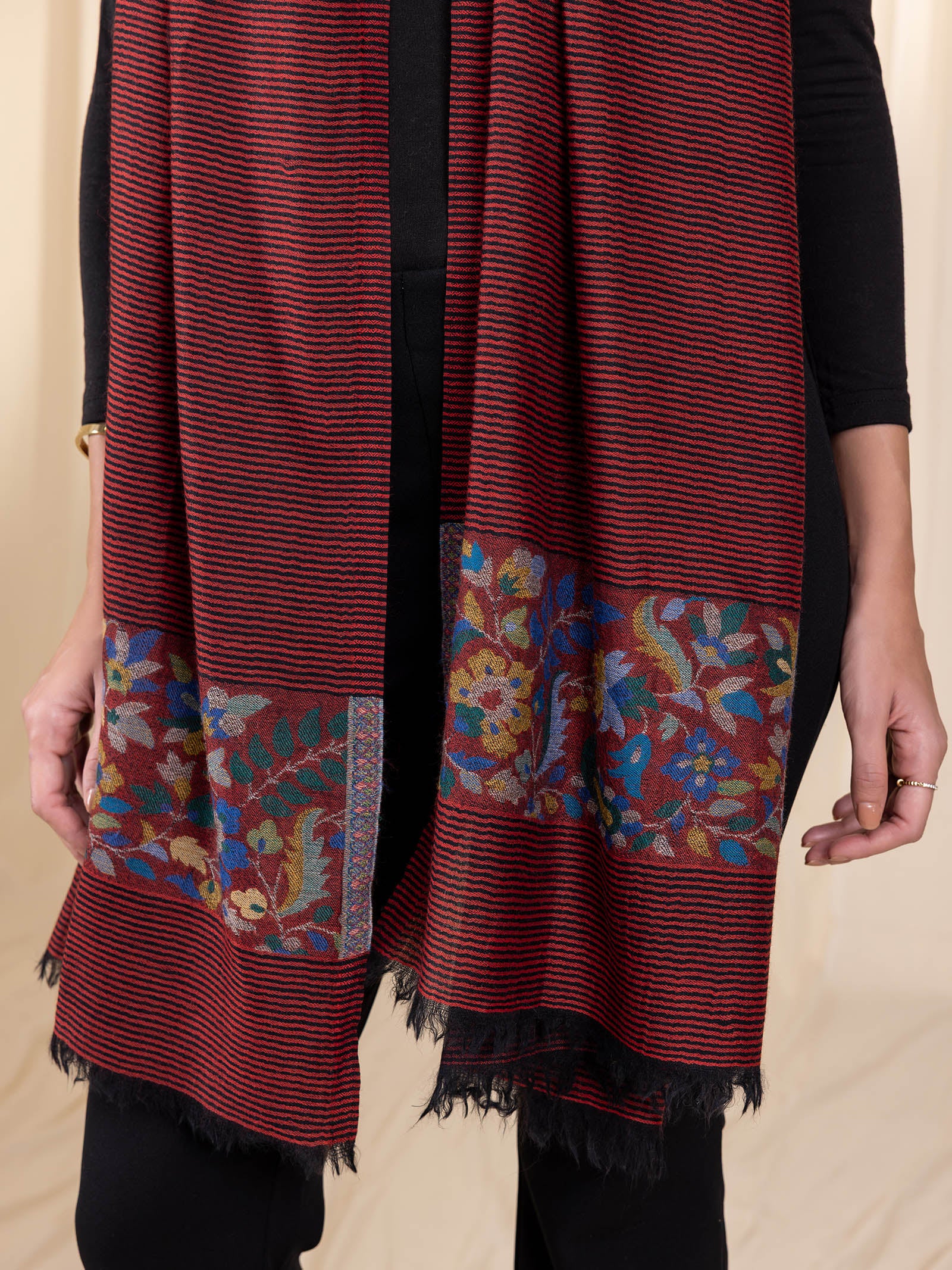 Woollen Kanni Stole - Maroon