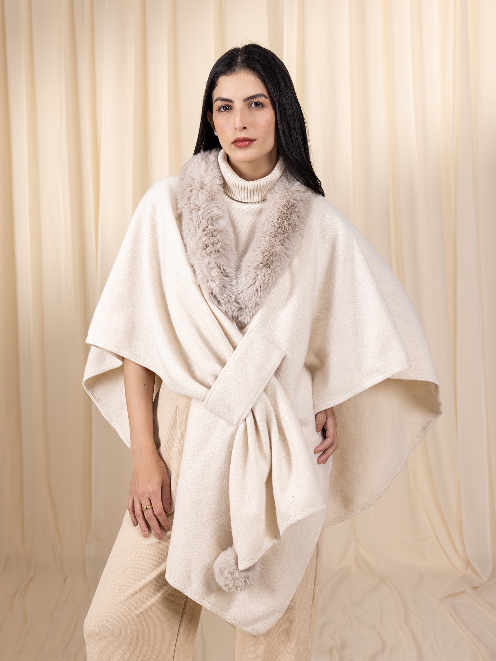 Woollen Veloura Cream Cape