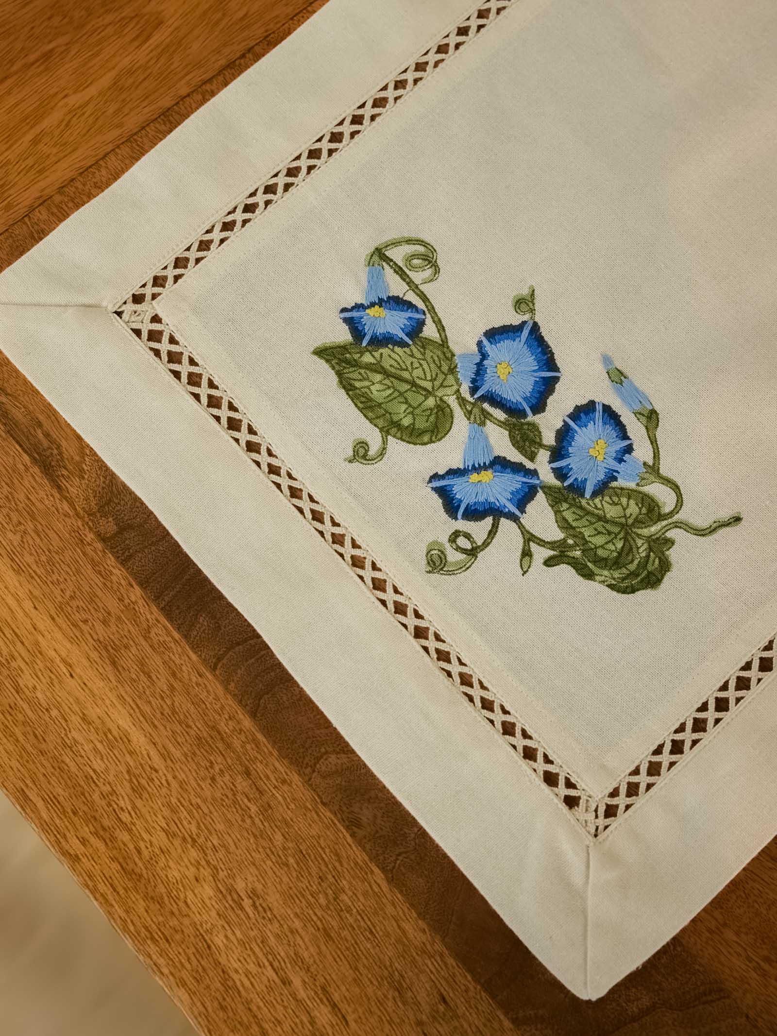 Morning Glory Table Mat