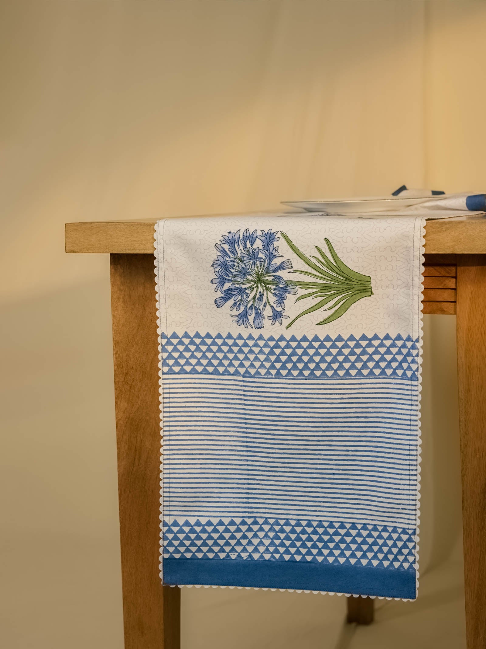 Agapanthus Table Runner