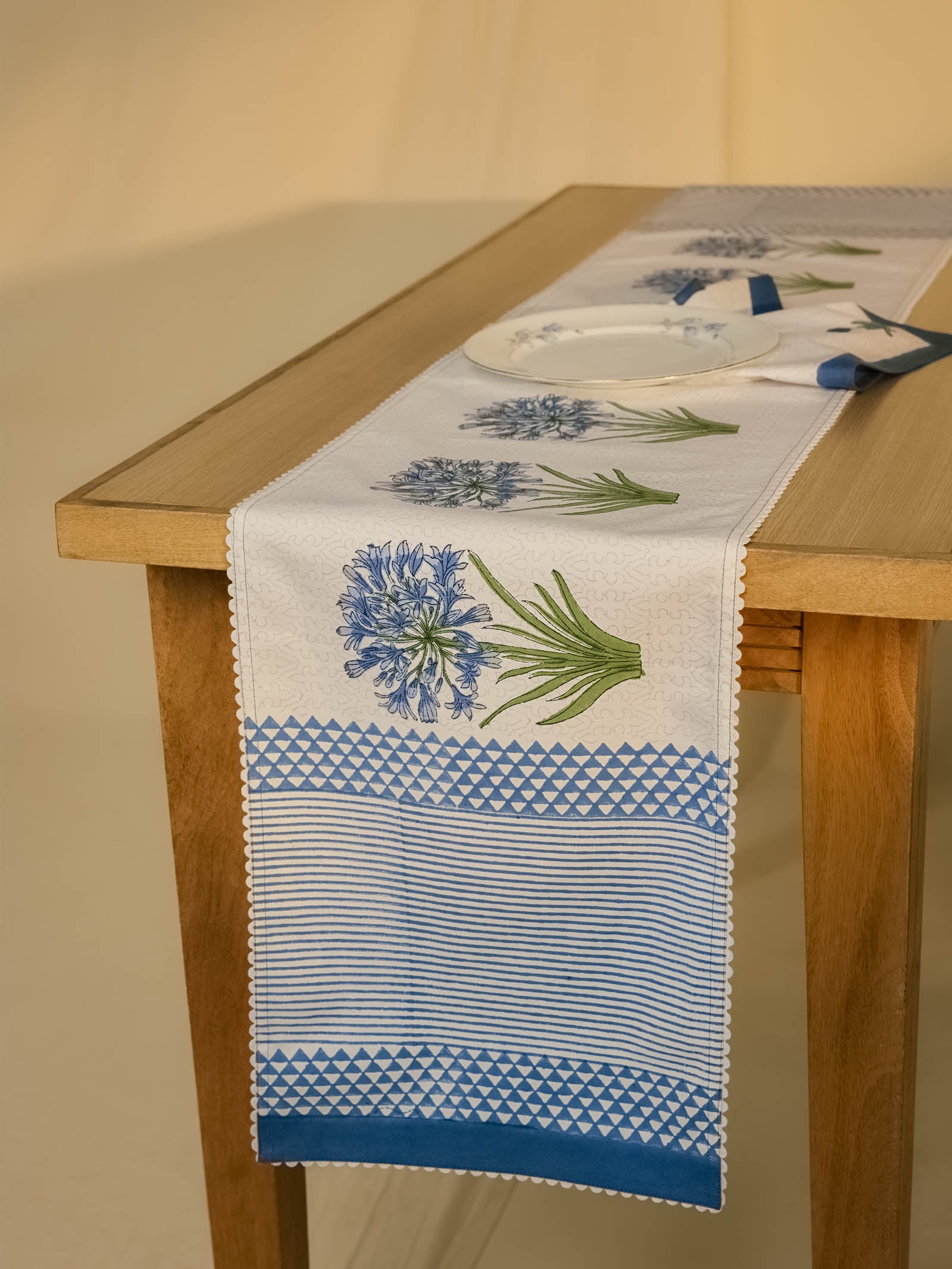 Agapanthus Table Runner