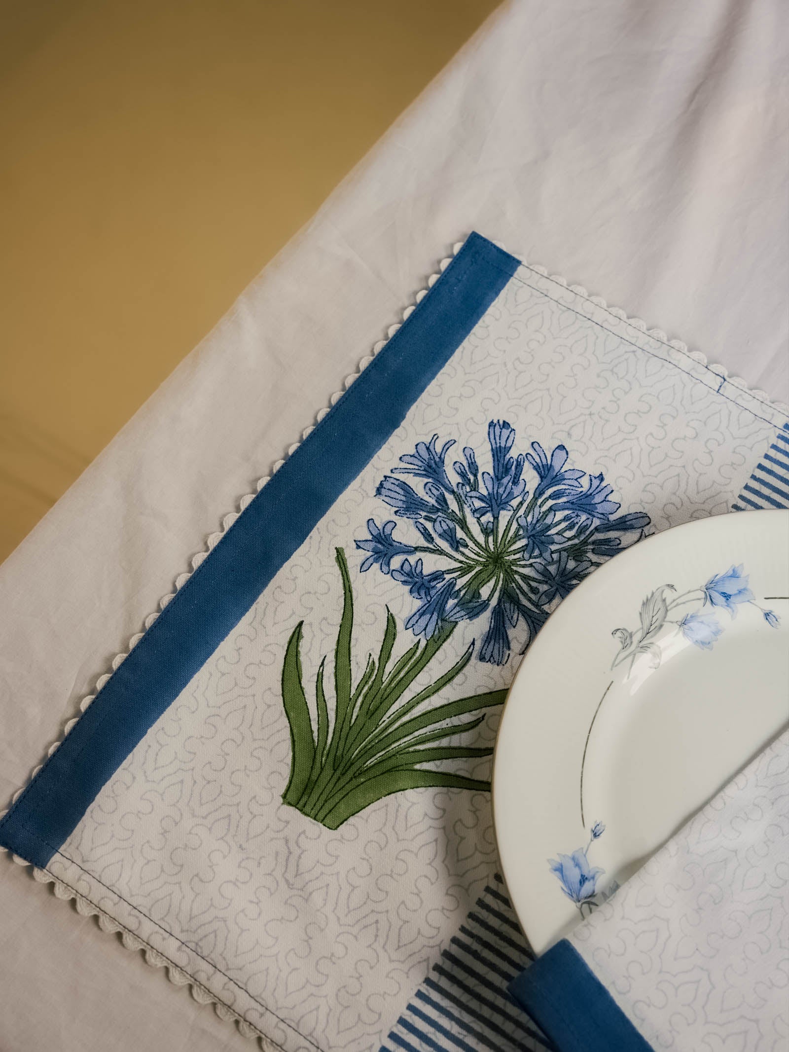 Agapanthus Table Mat