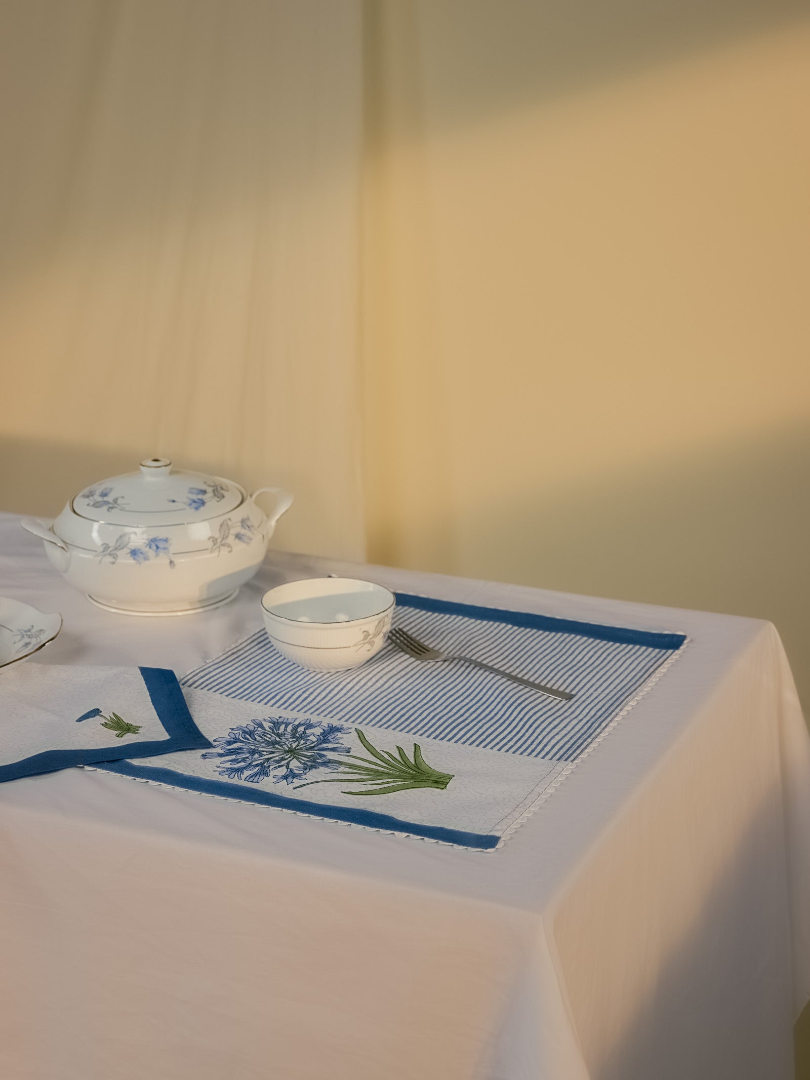 Agapanthus Table Mat