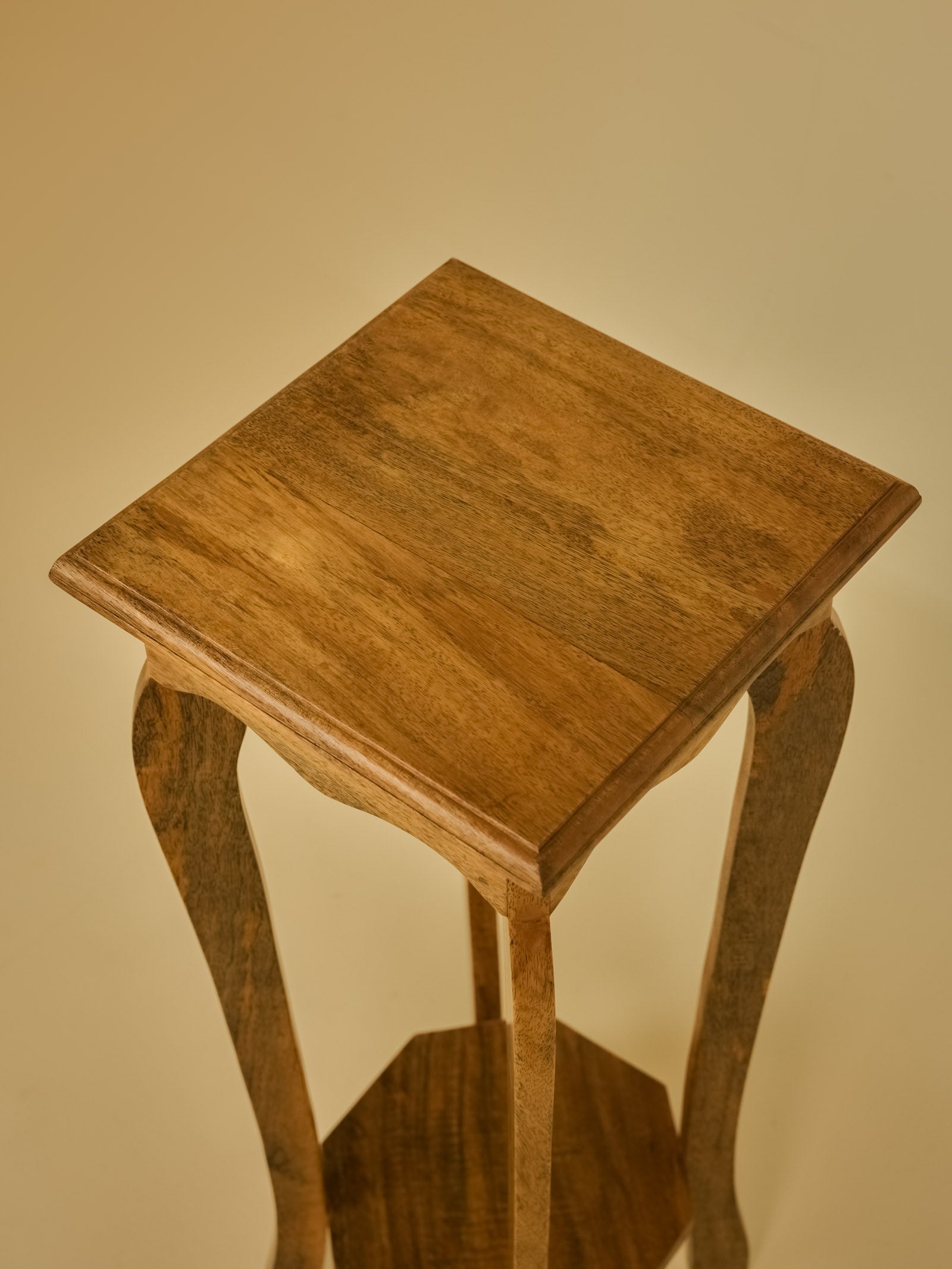 Corner Table