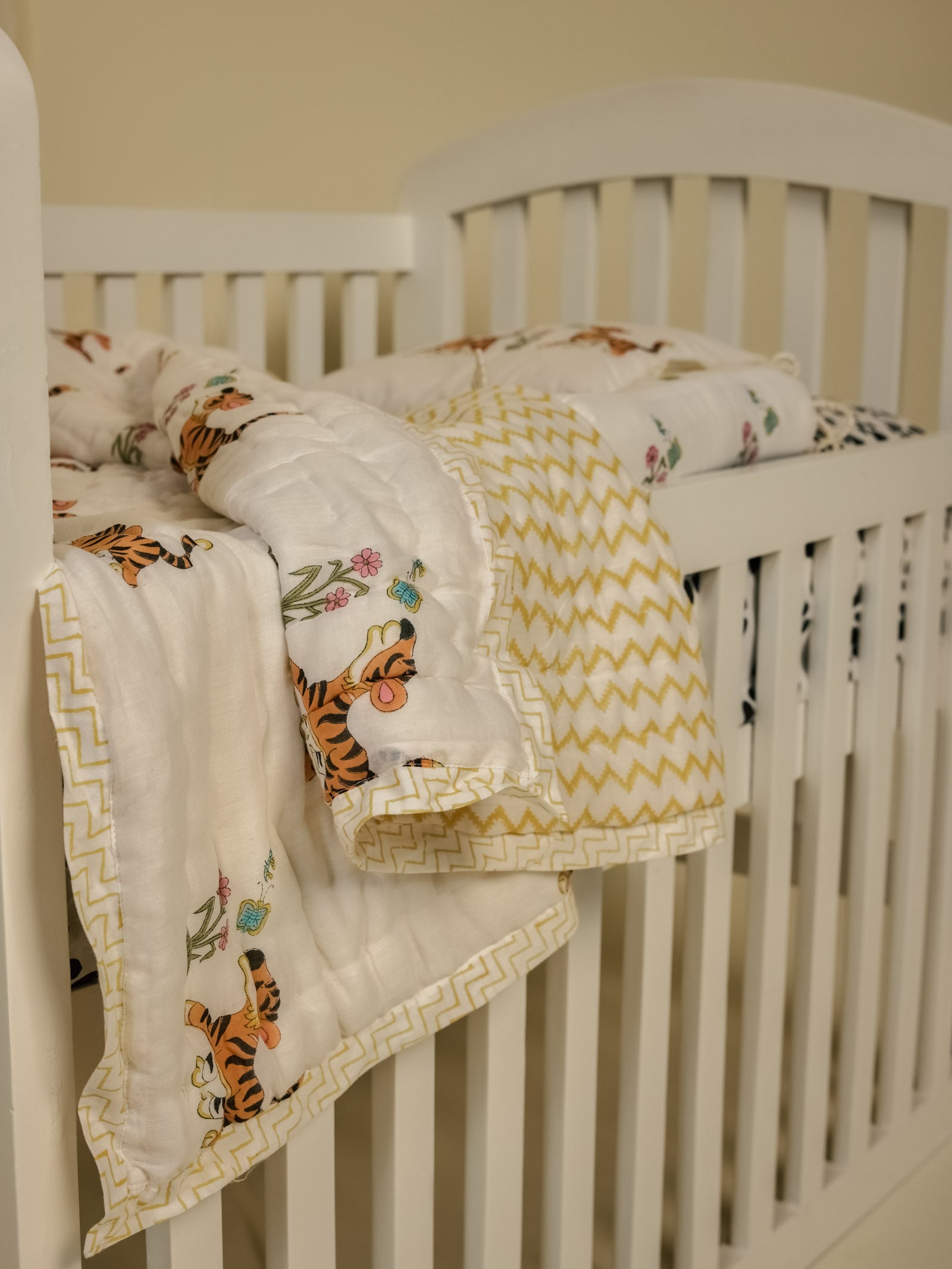 Baby Tigee Crib Set