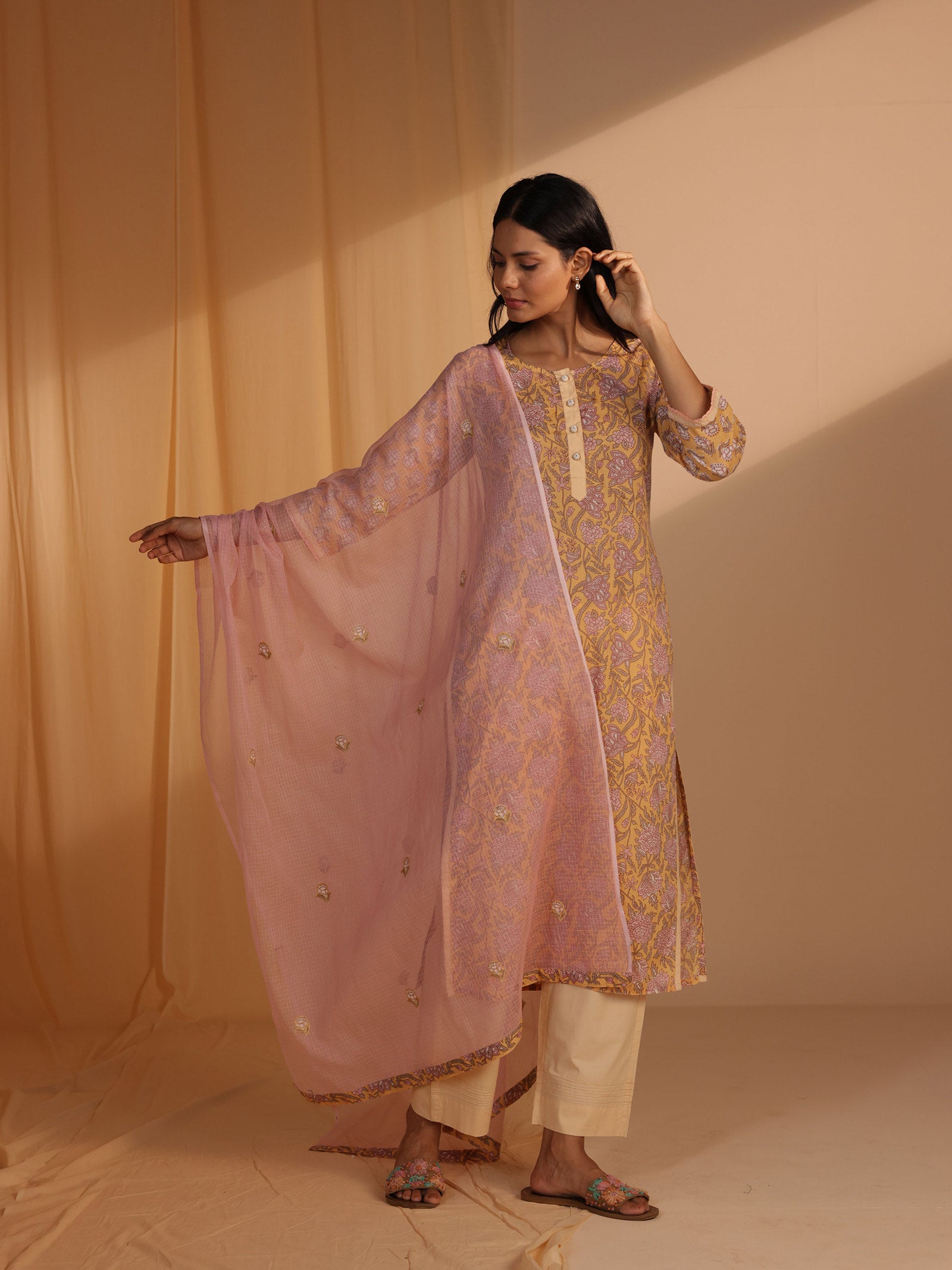 French Vanilla Kota Dupatta