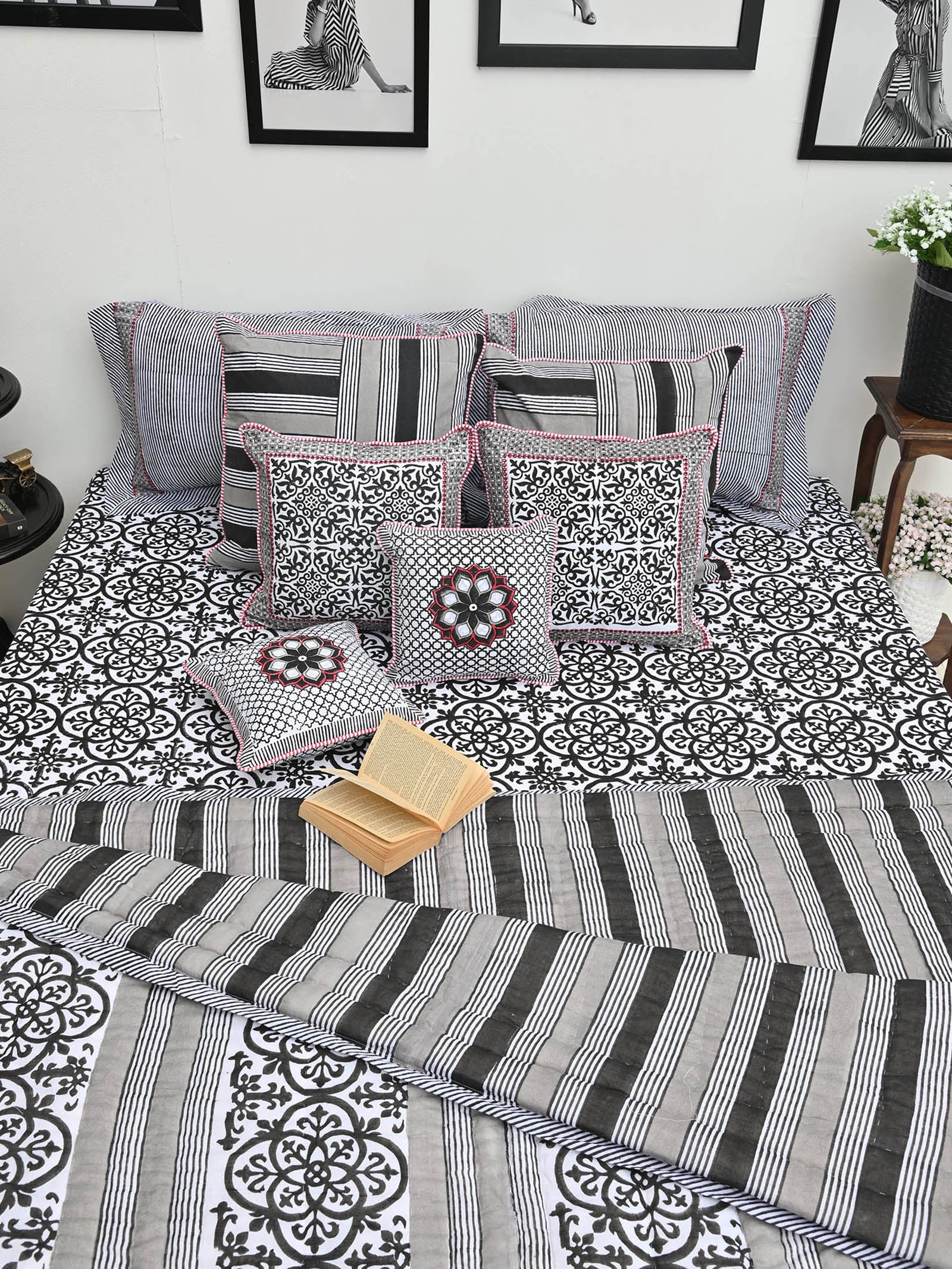 Monochrome Bed Cover