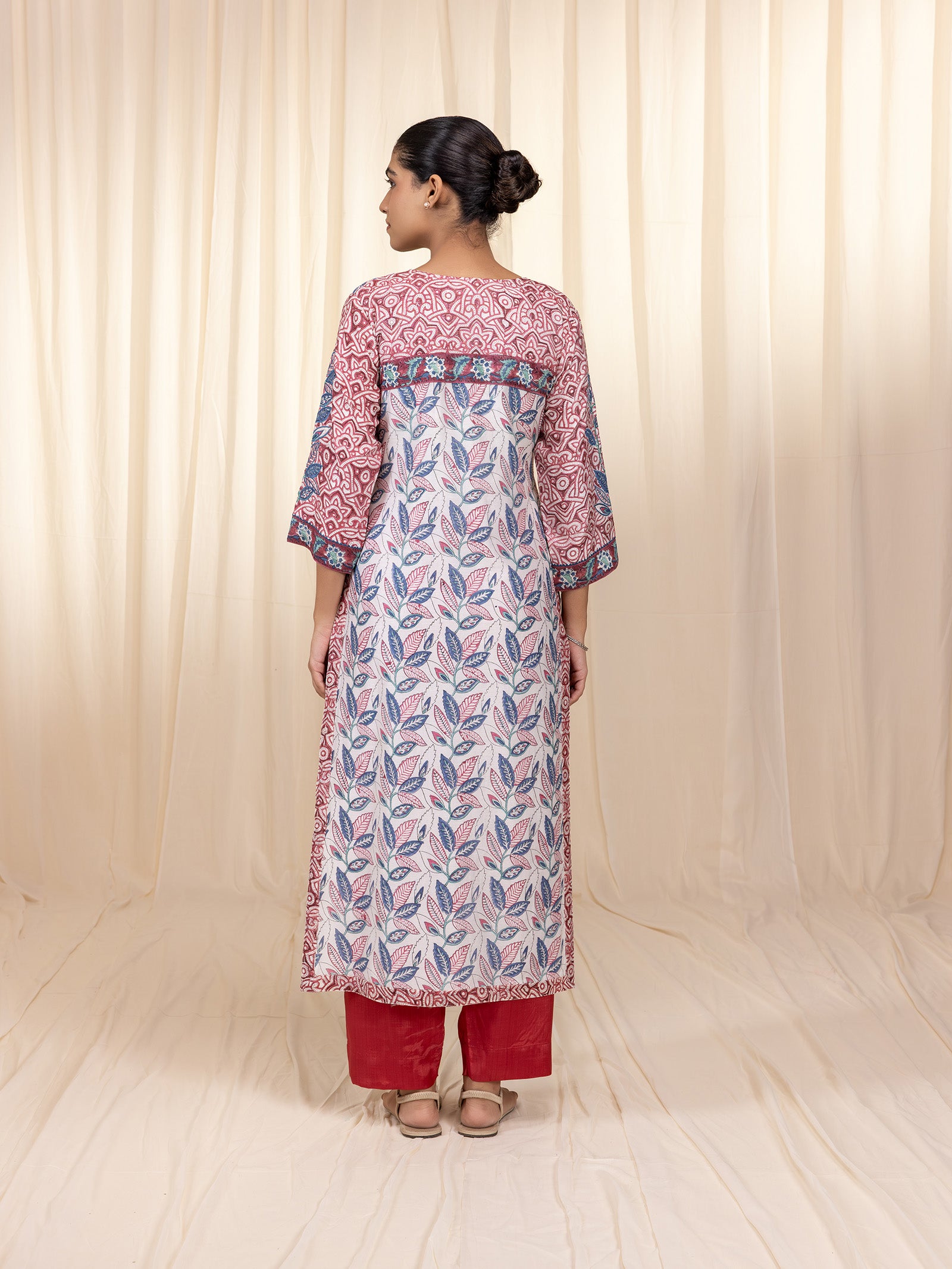 Laal Pattiya Chanderi Kurta