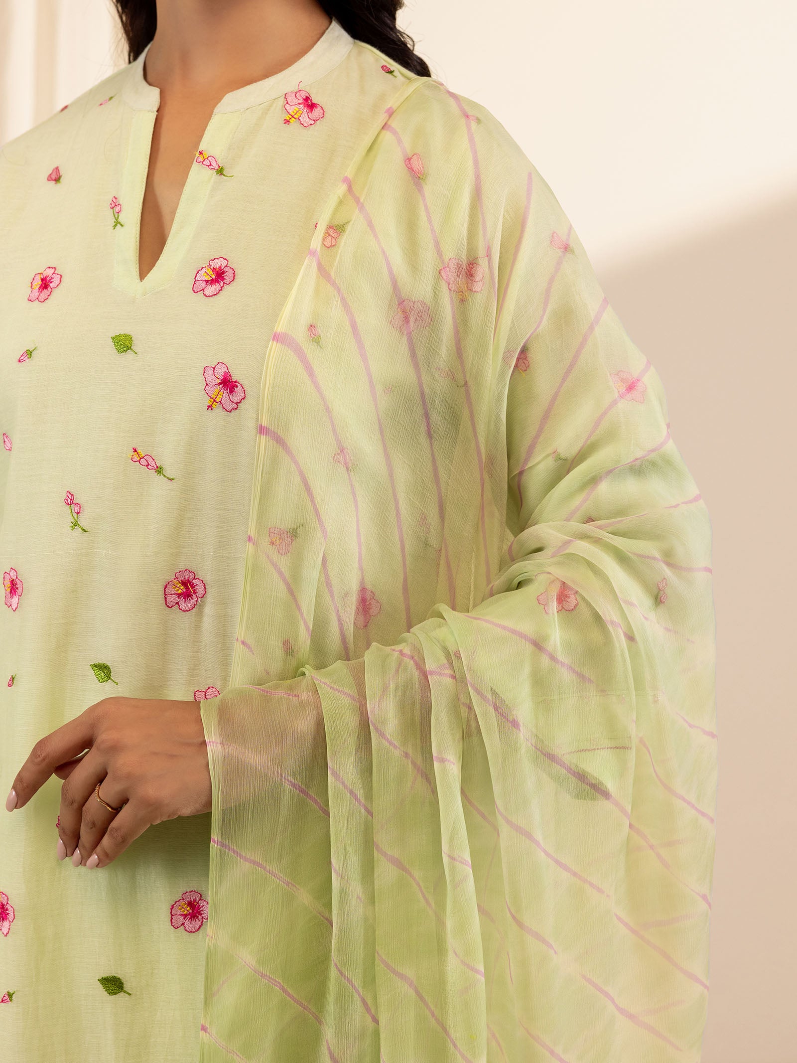Alice In Wonderland Green Chiffon Dupatta