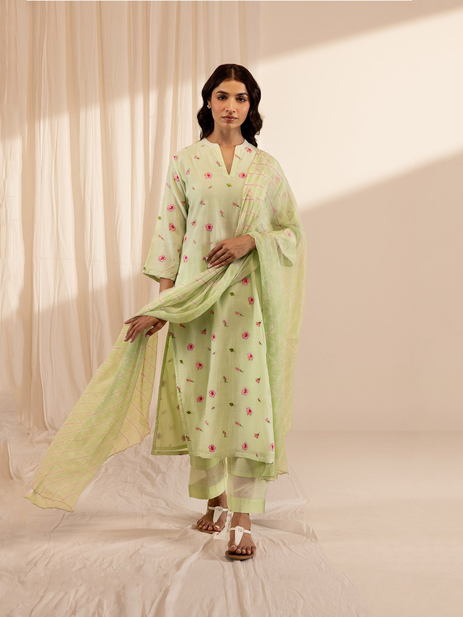 Alice In Wonderland Green Chiffon Dupatta