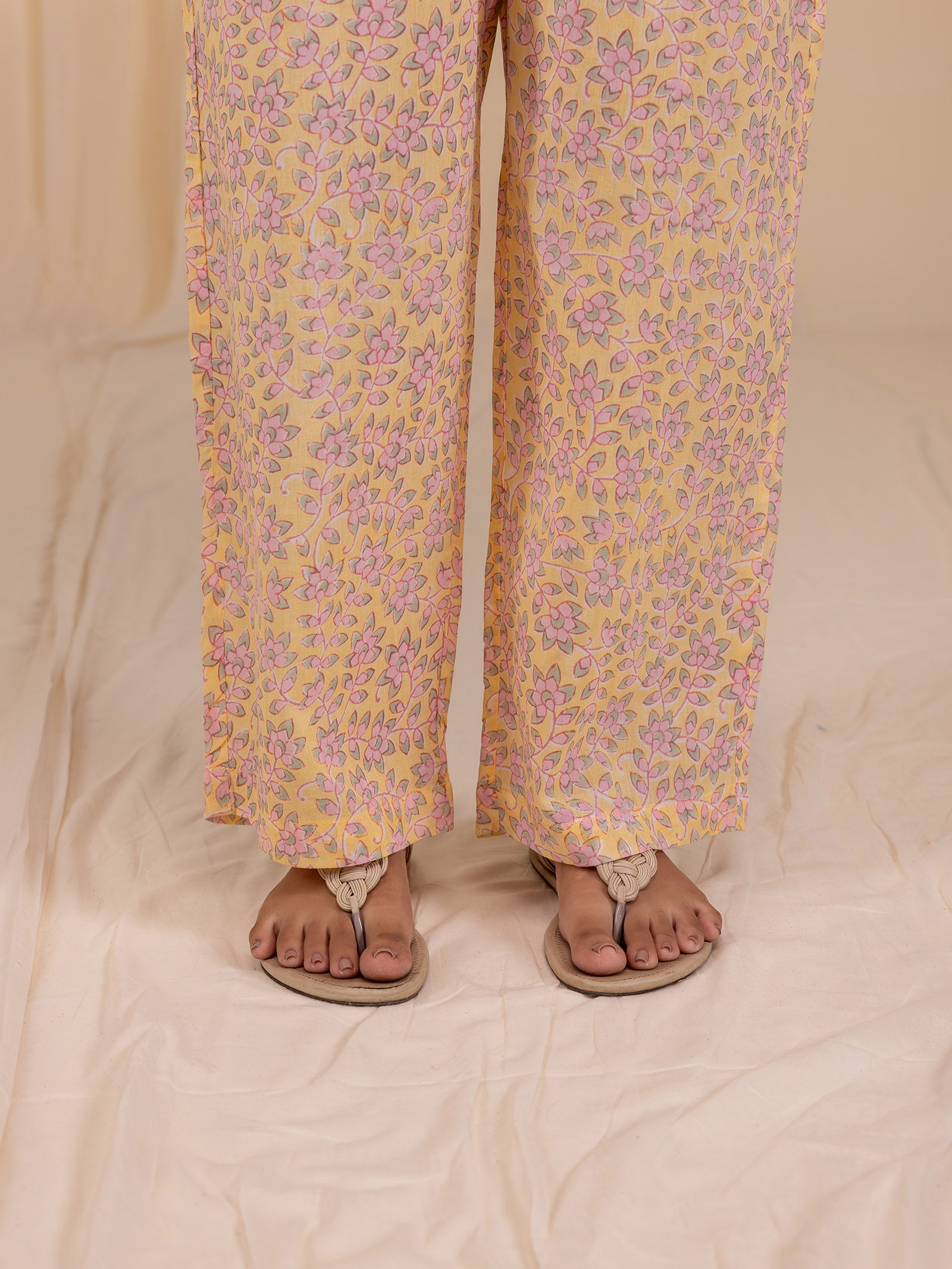 Lemon Blossom Collared Voile Night Suit