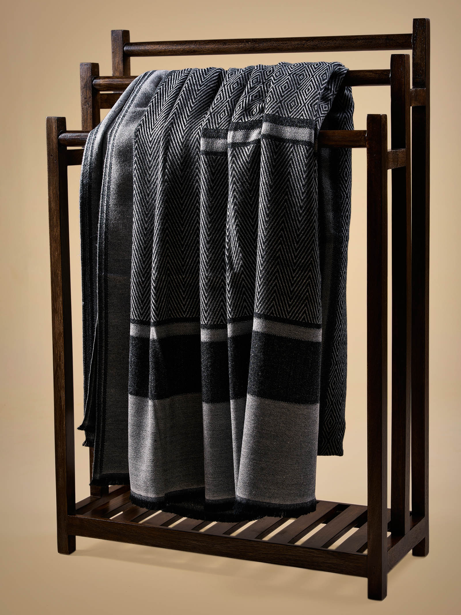 Woolen Throw Handloom- Black