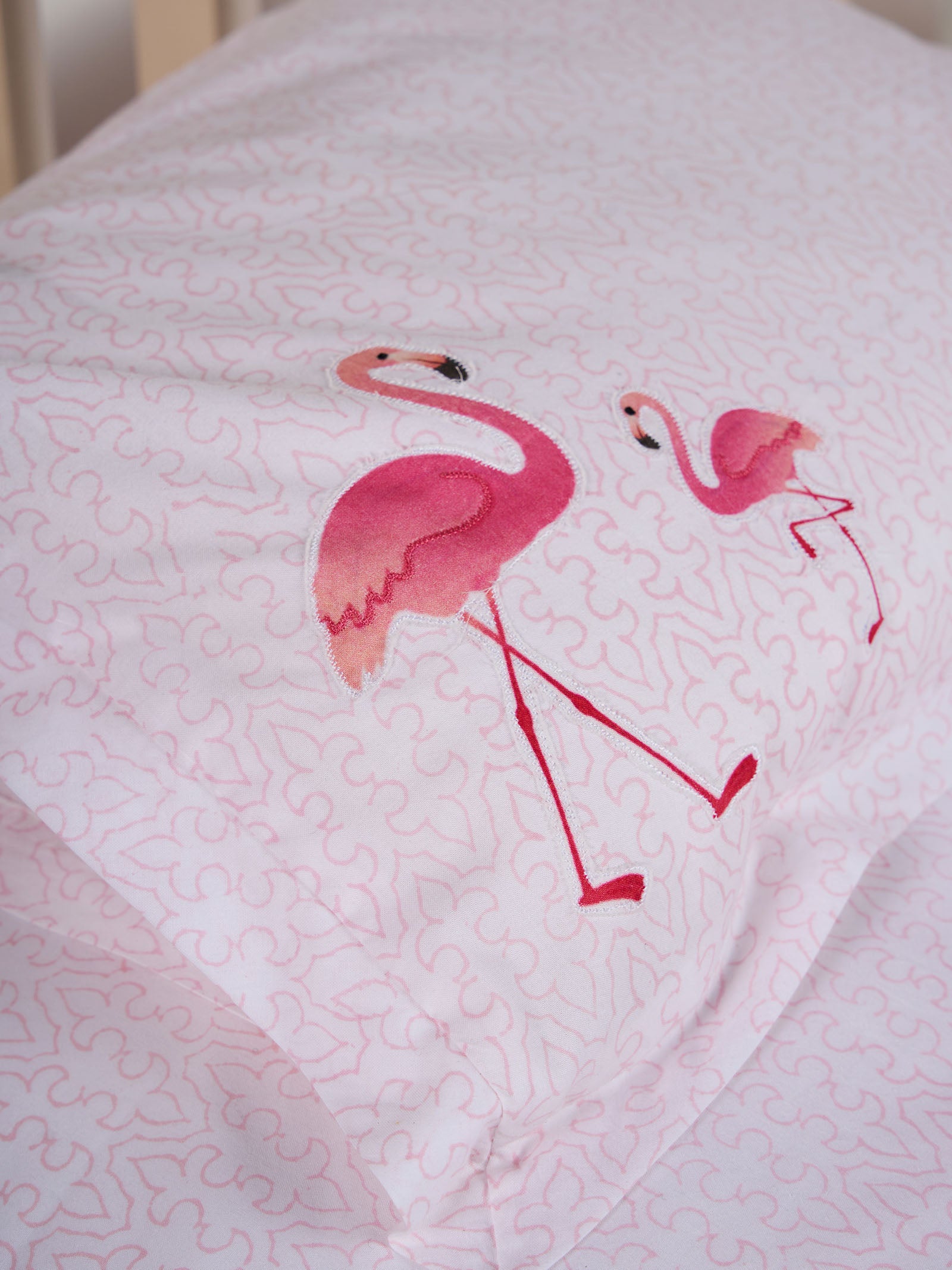 Bird Life Crib Set