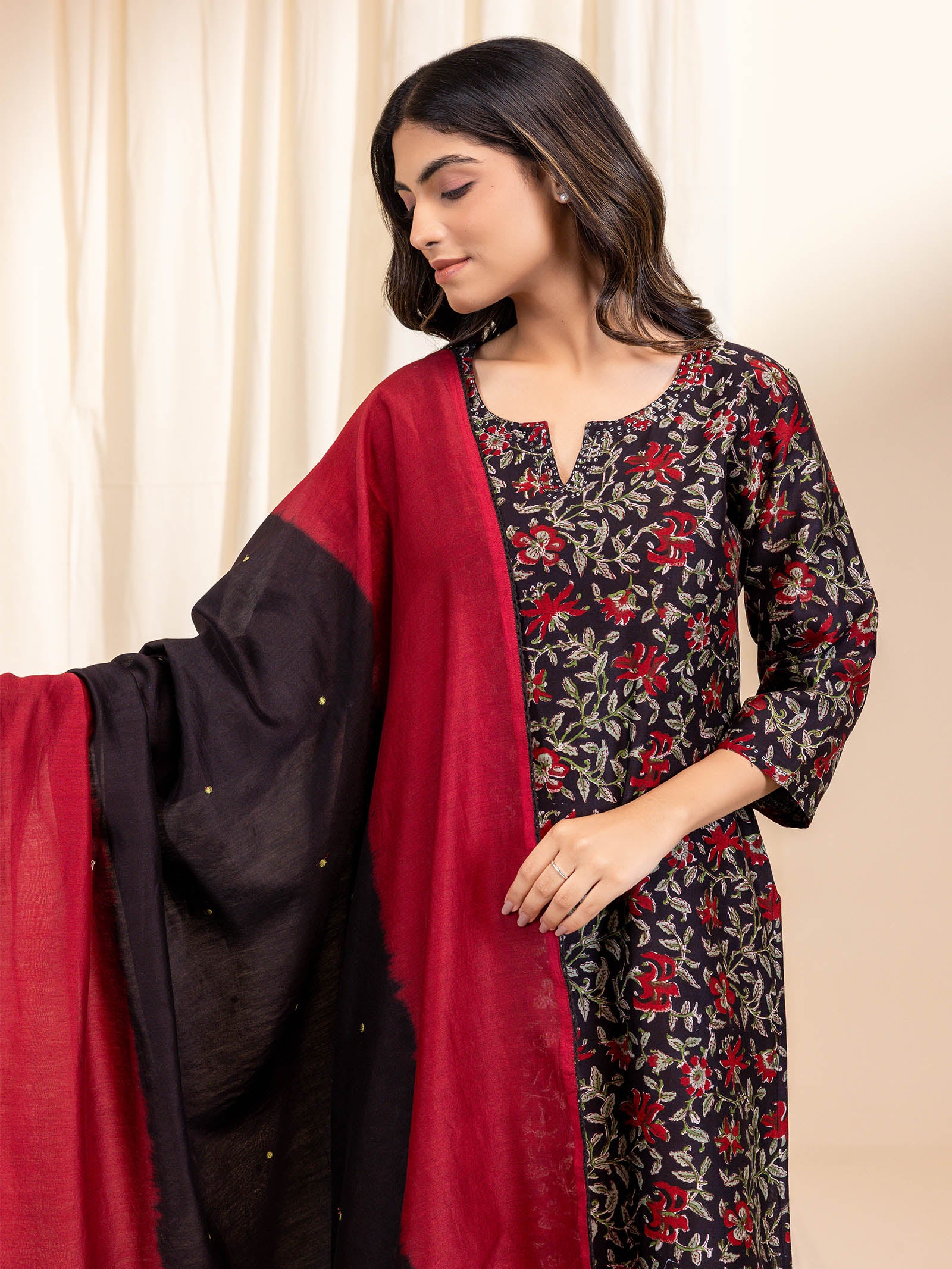Black Beauty Chanderi Dupatta